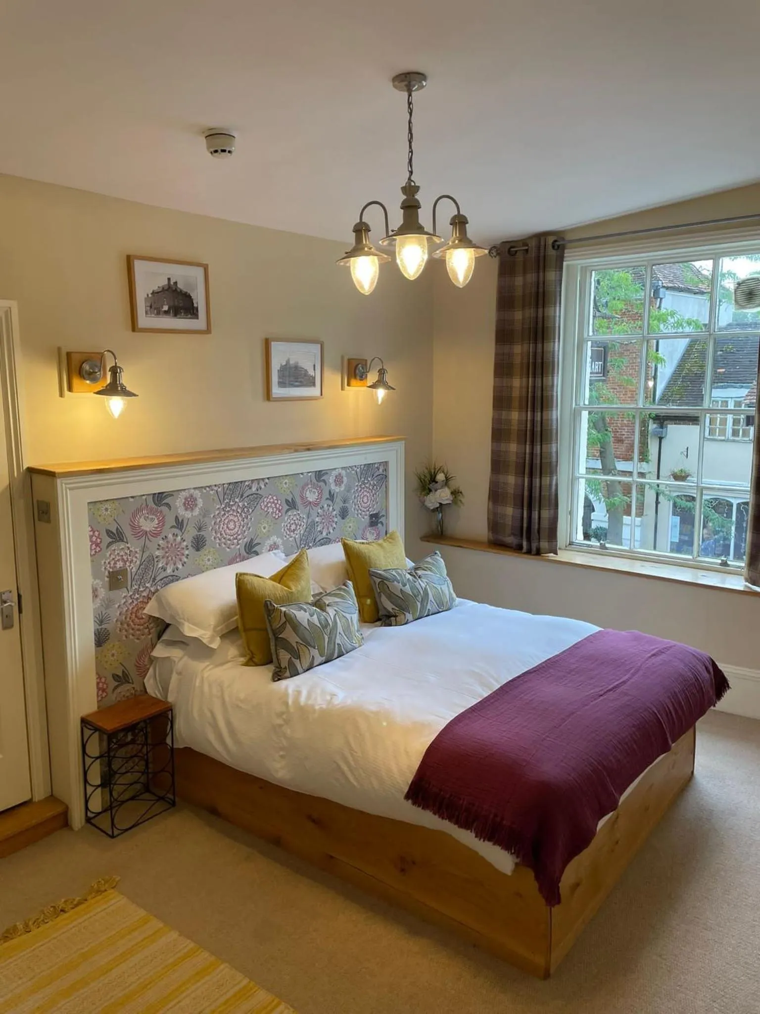 Bedroom, Bed in The White Hart