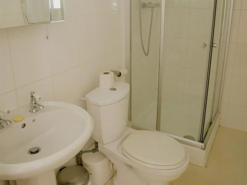 Bathroom in The White Hart