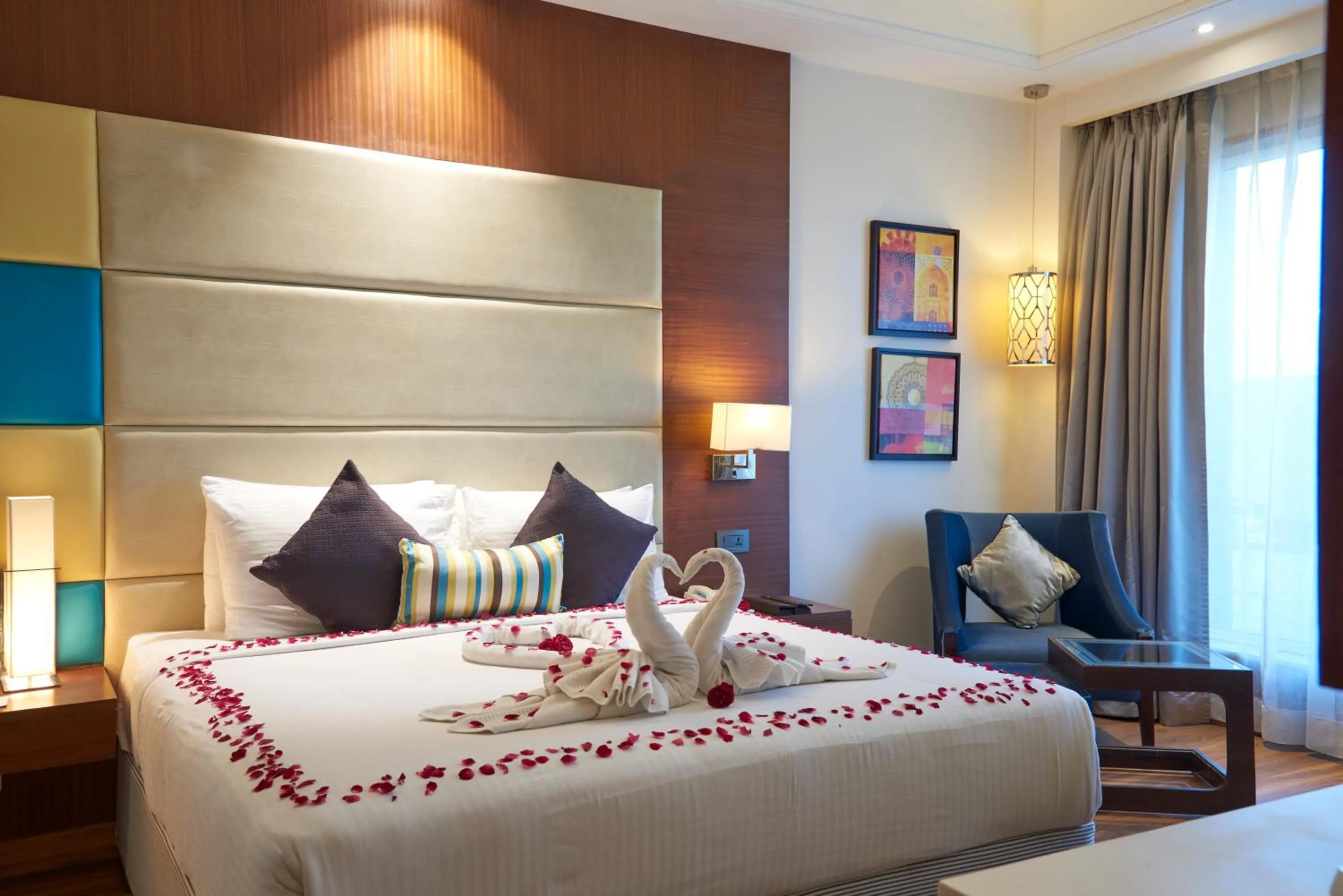 Bed in The P L Palace Agra