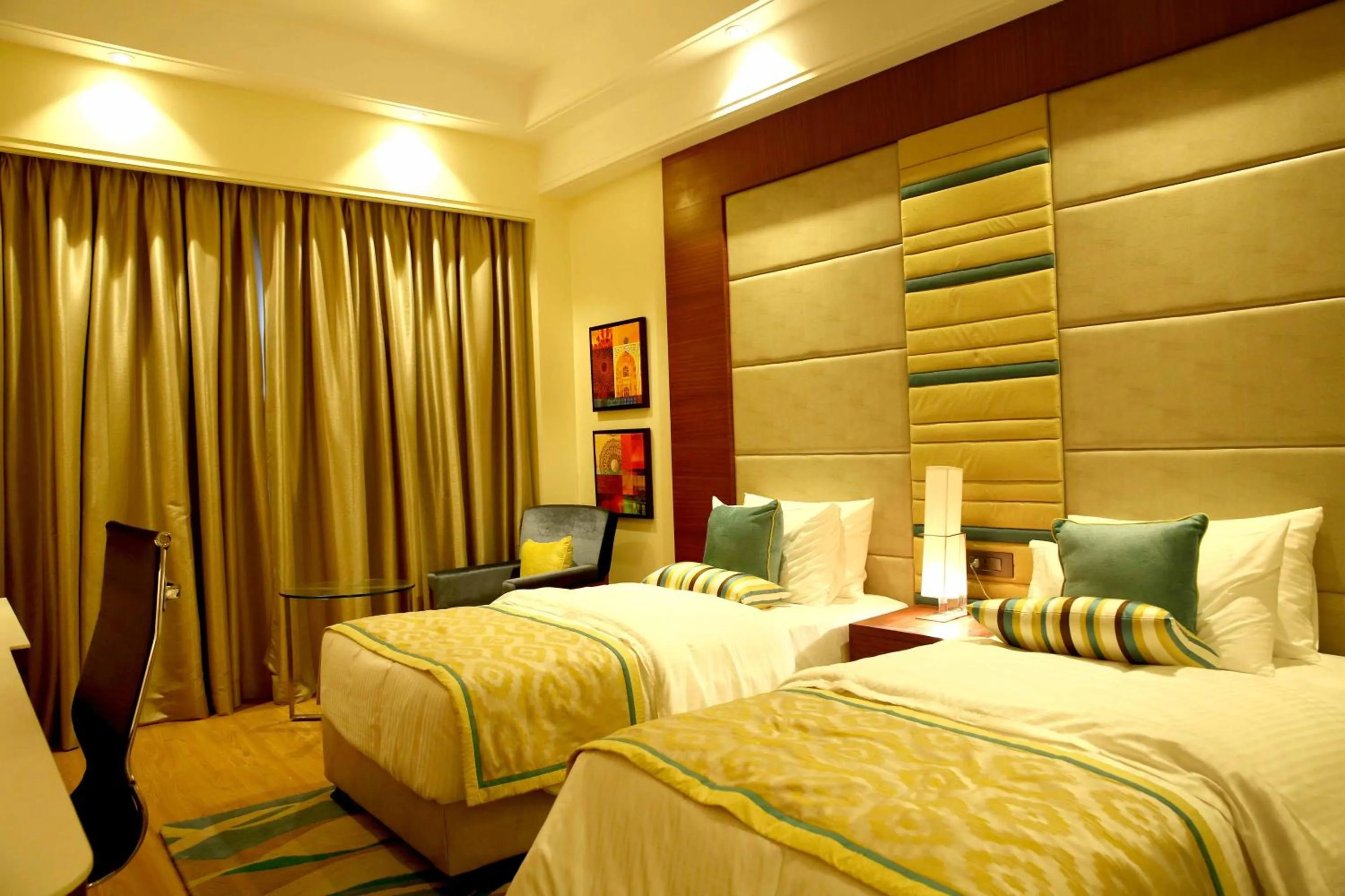 Bed in The P L Palace Agra