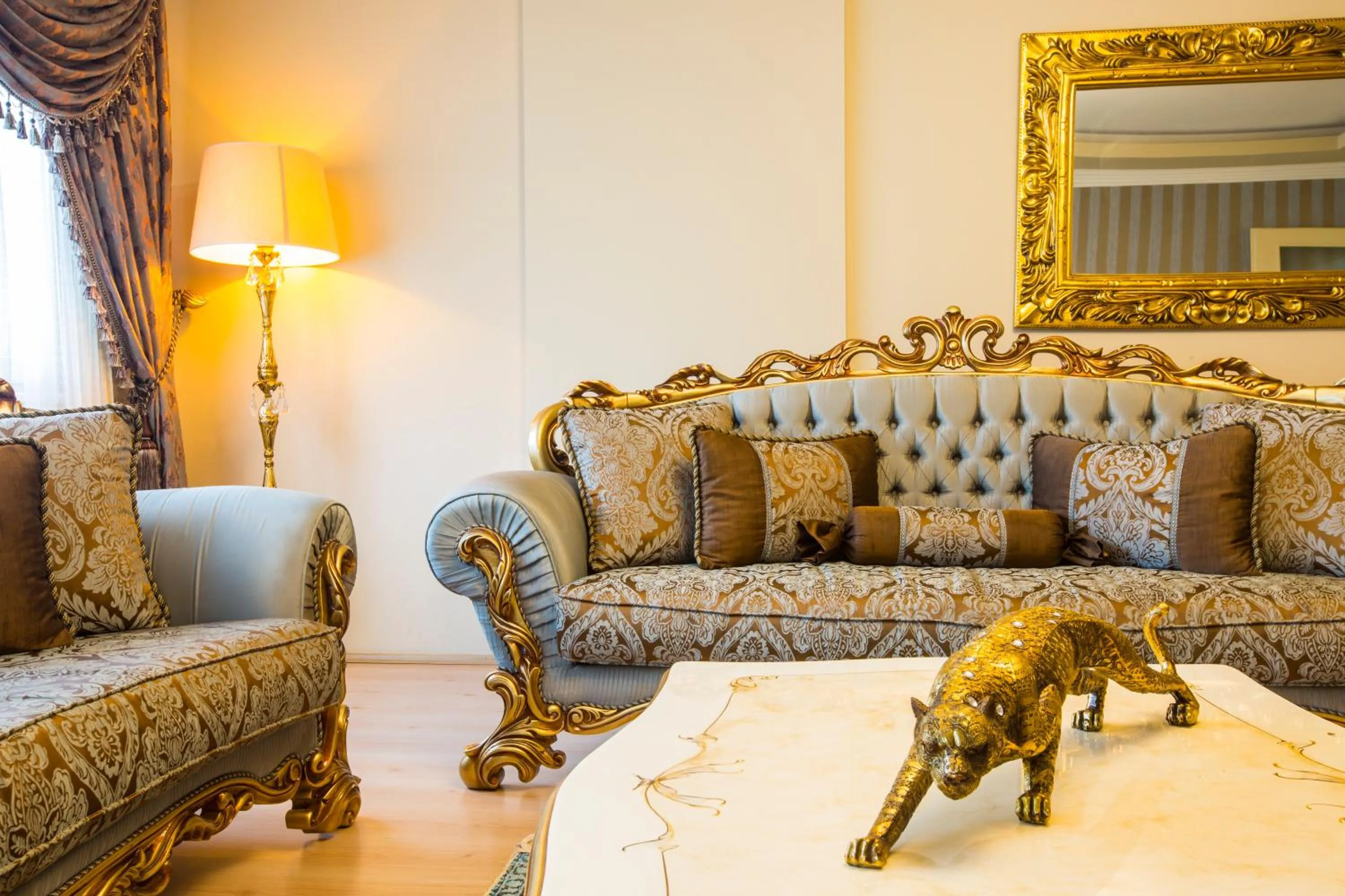 Area and facilities in REAL KiNG RESiDANCE