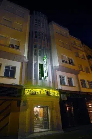 Twin Room in Hotel Miramar Twin Room in Hotel Miramar