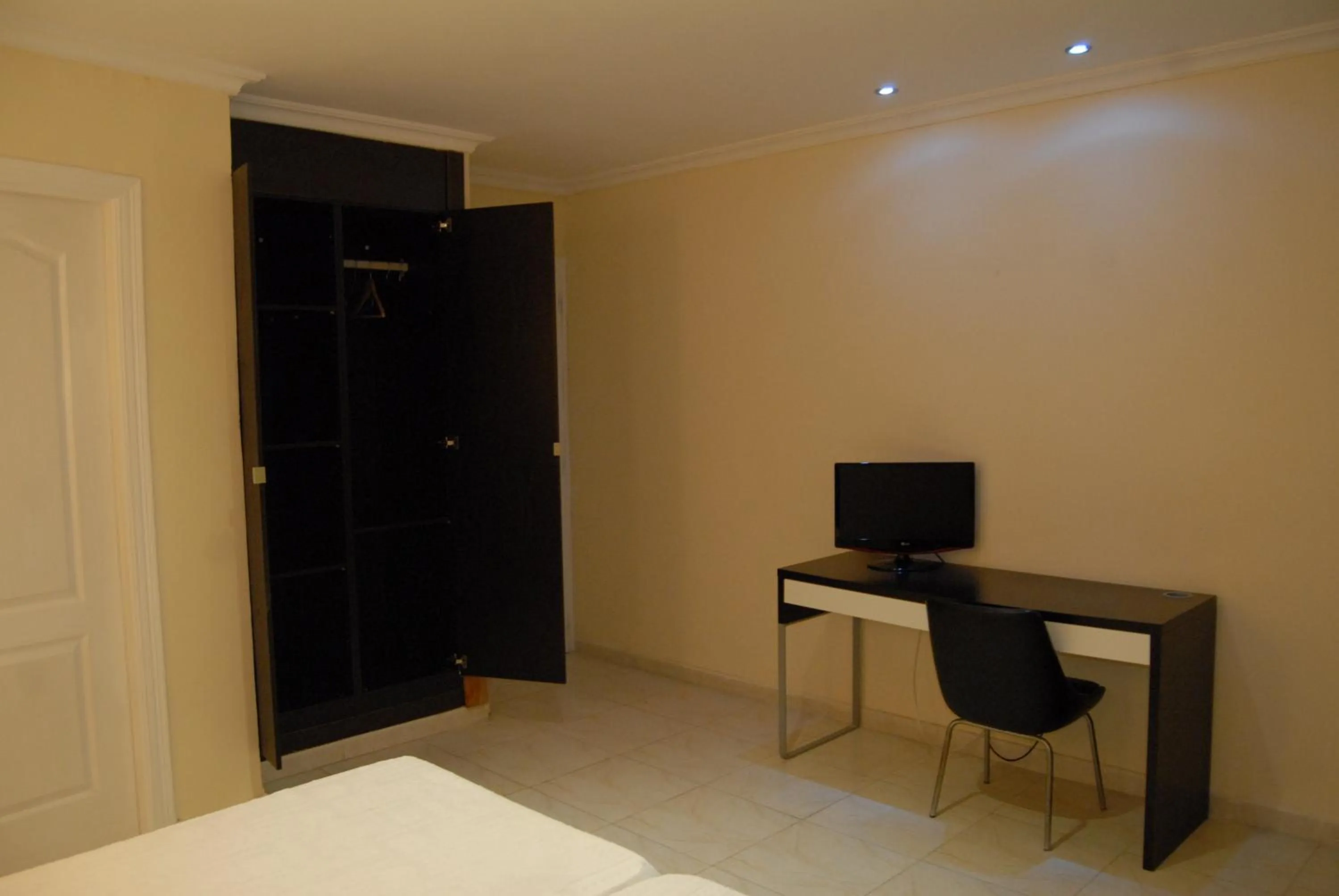 Decorative detail, Bed in Hotel Miramar