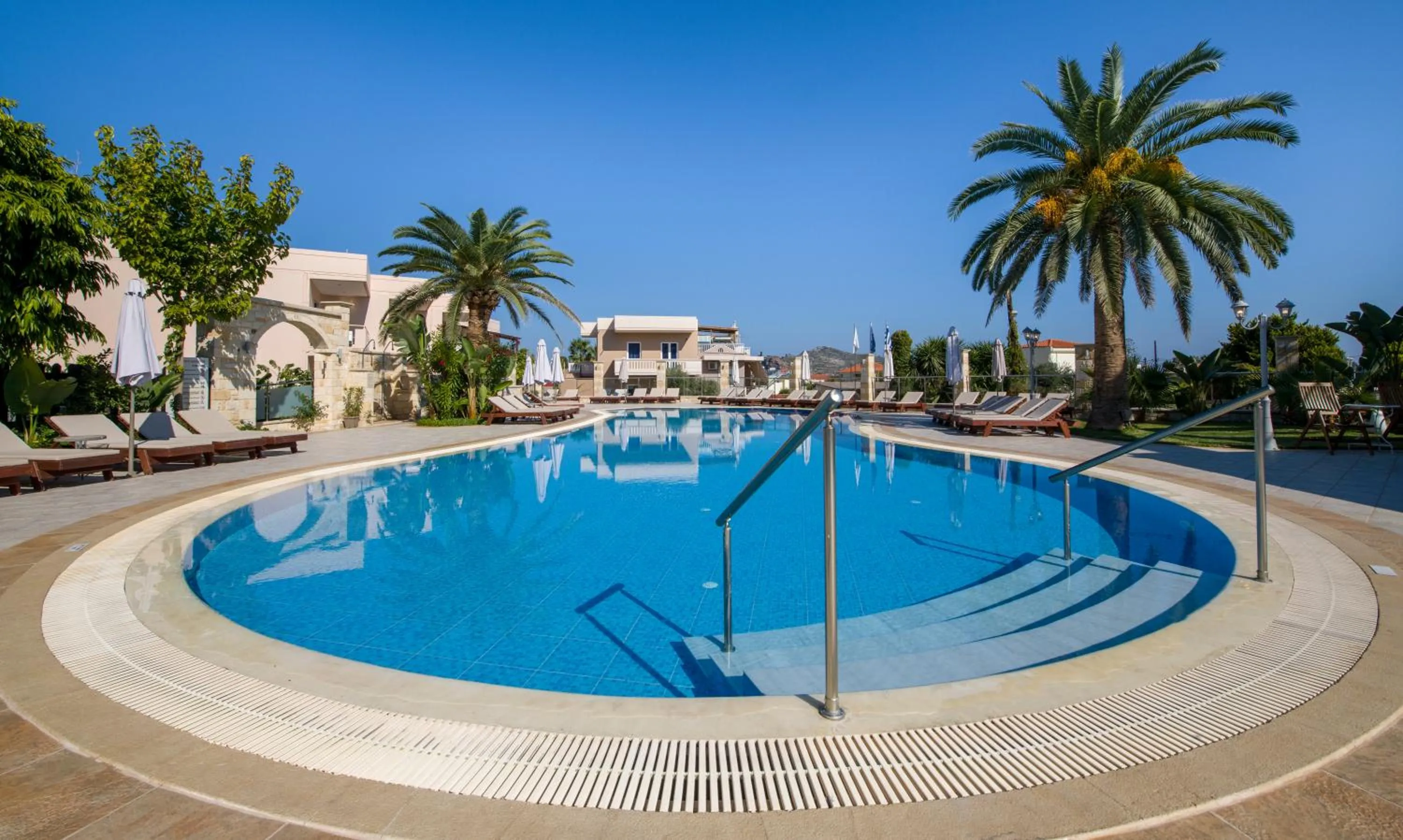 Swimming pool in Isida Hotel Agia Marina