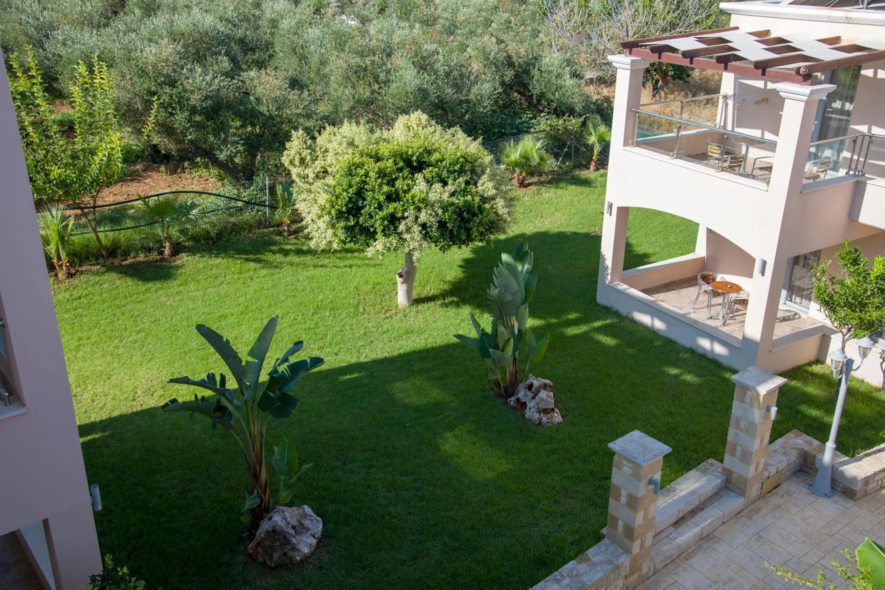Garden in Isida Hotel Agia Marina