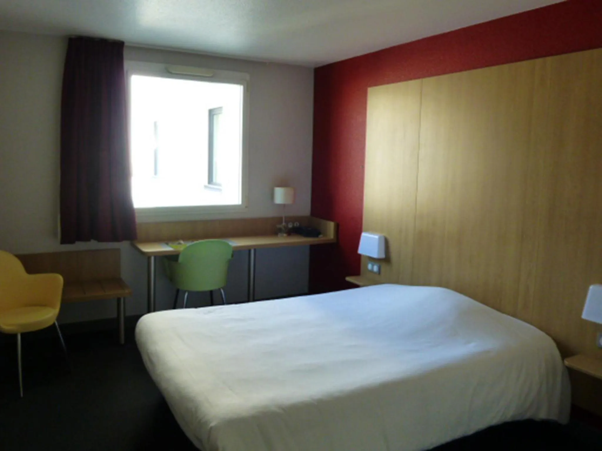Photo of the whole room, Bed in B&B HOTEL La Rochelle Centre