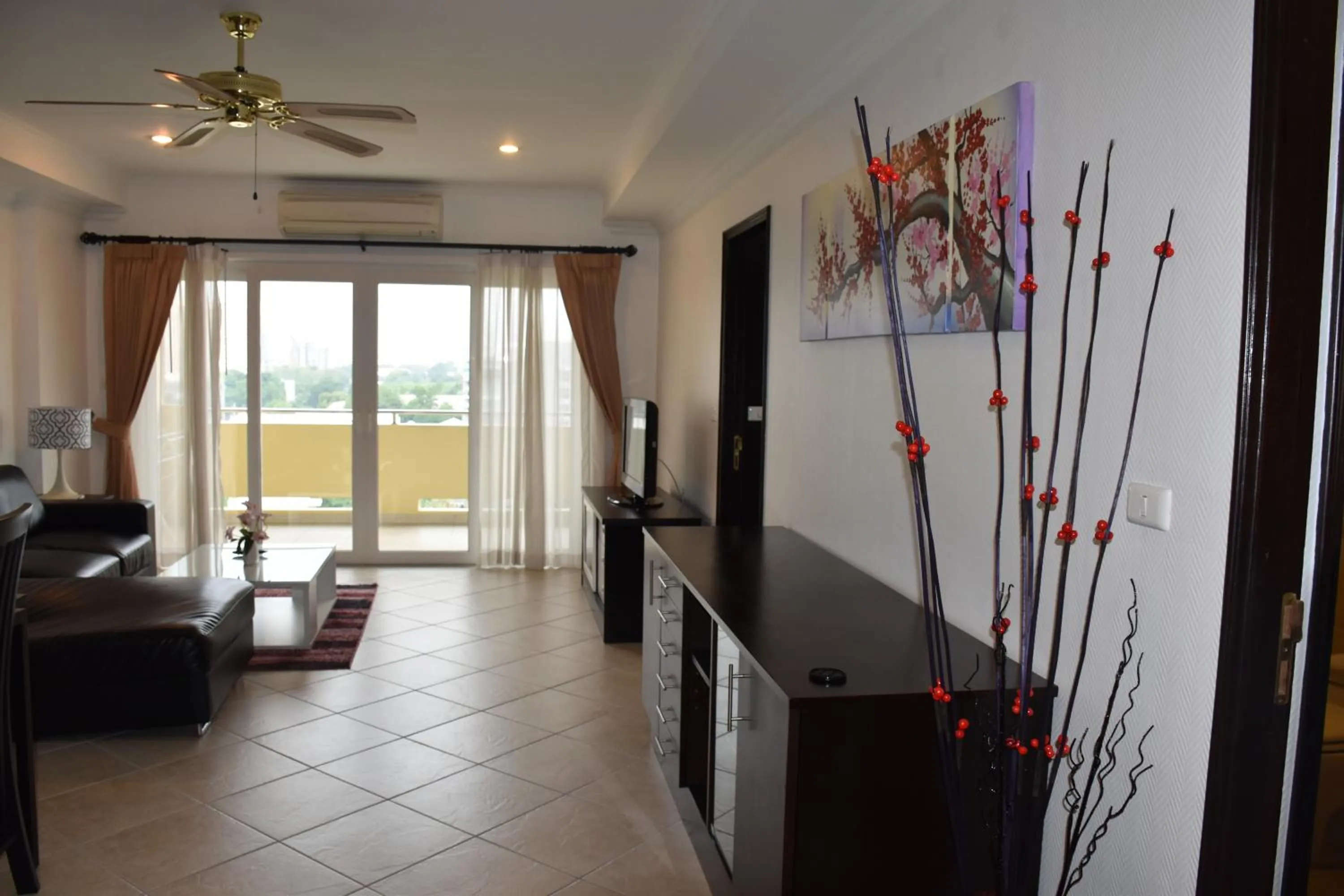 Photo of the whole room in View Talay Residence 6 Wongamat Beach