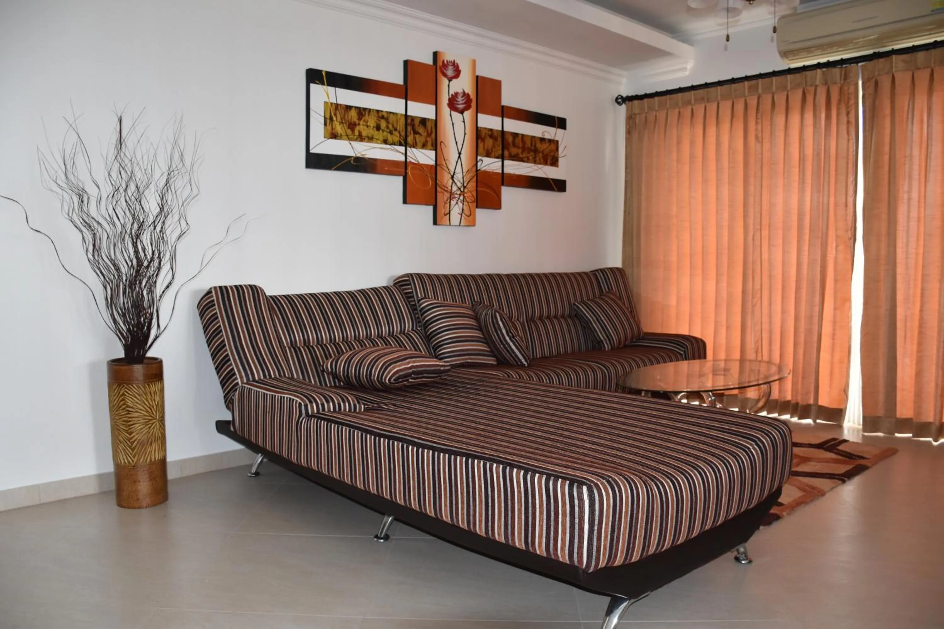 Photo of the whole room in View Talay Residence 6 Wongamat Beach