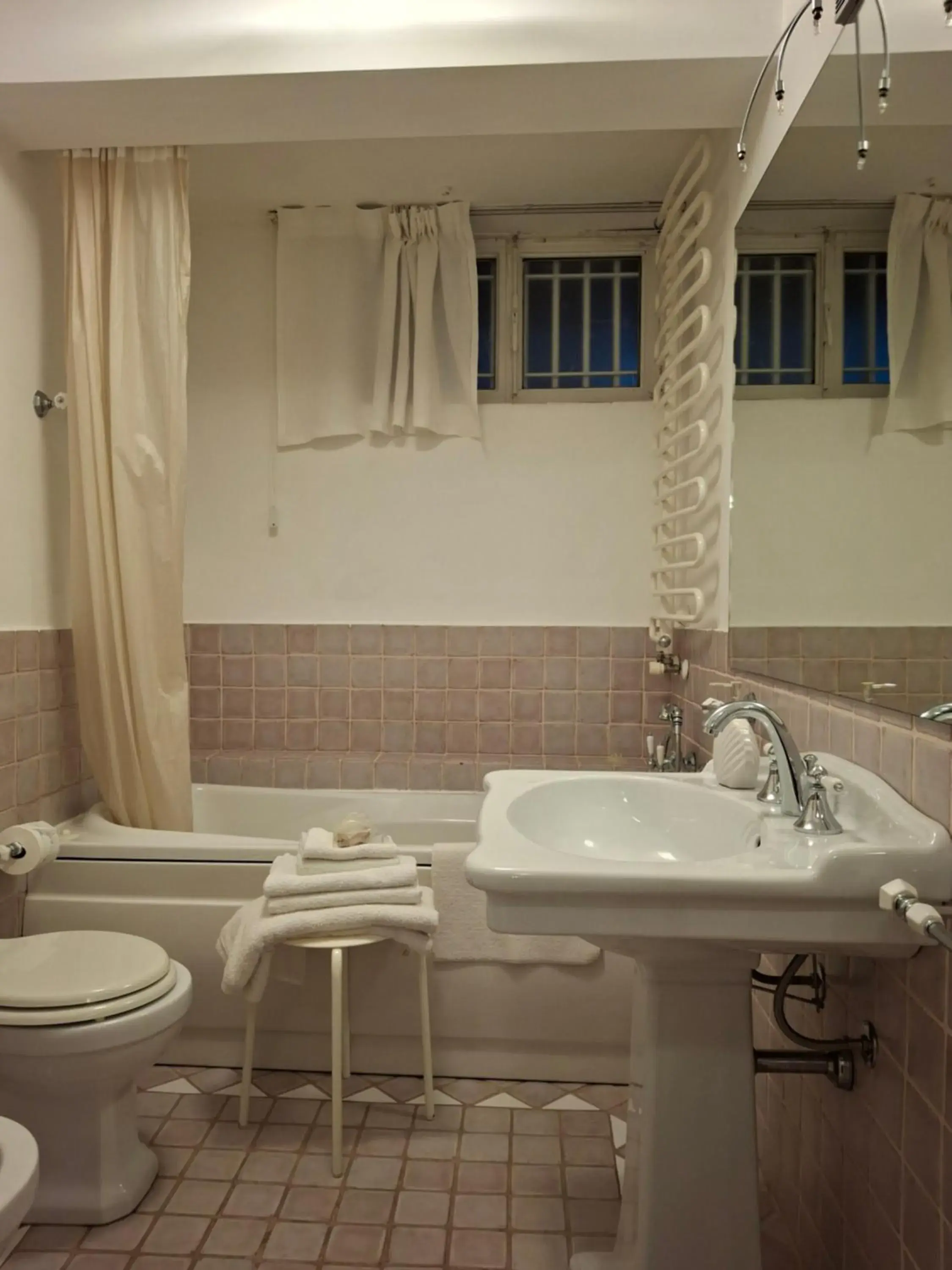 Family Room in B&B Il Tiglio Family Room in B&B Il Tiglio