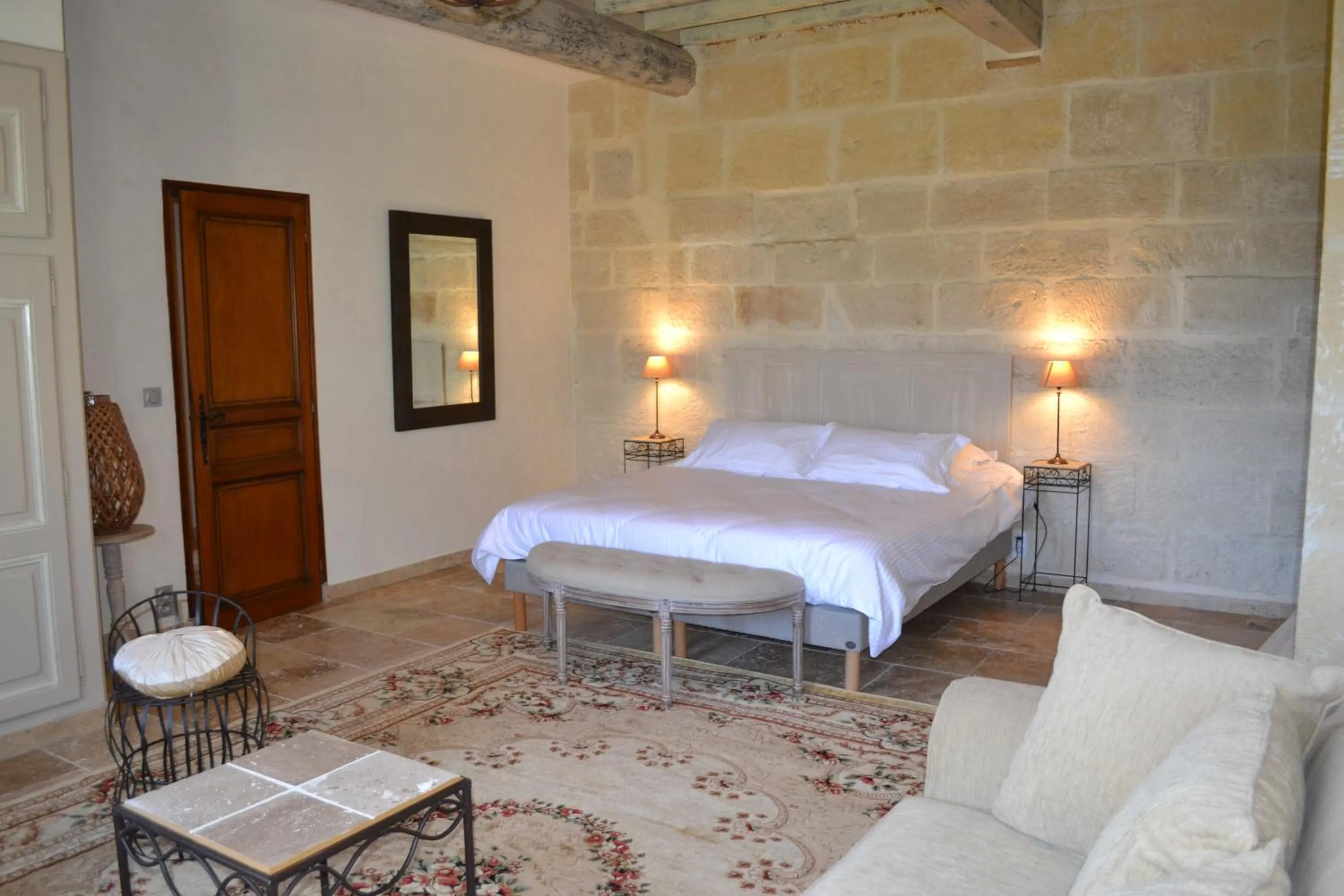 Photo of the whole room, Bed in Chambres d'hôtes Mas Petit Prince