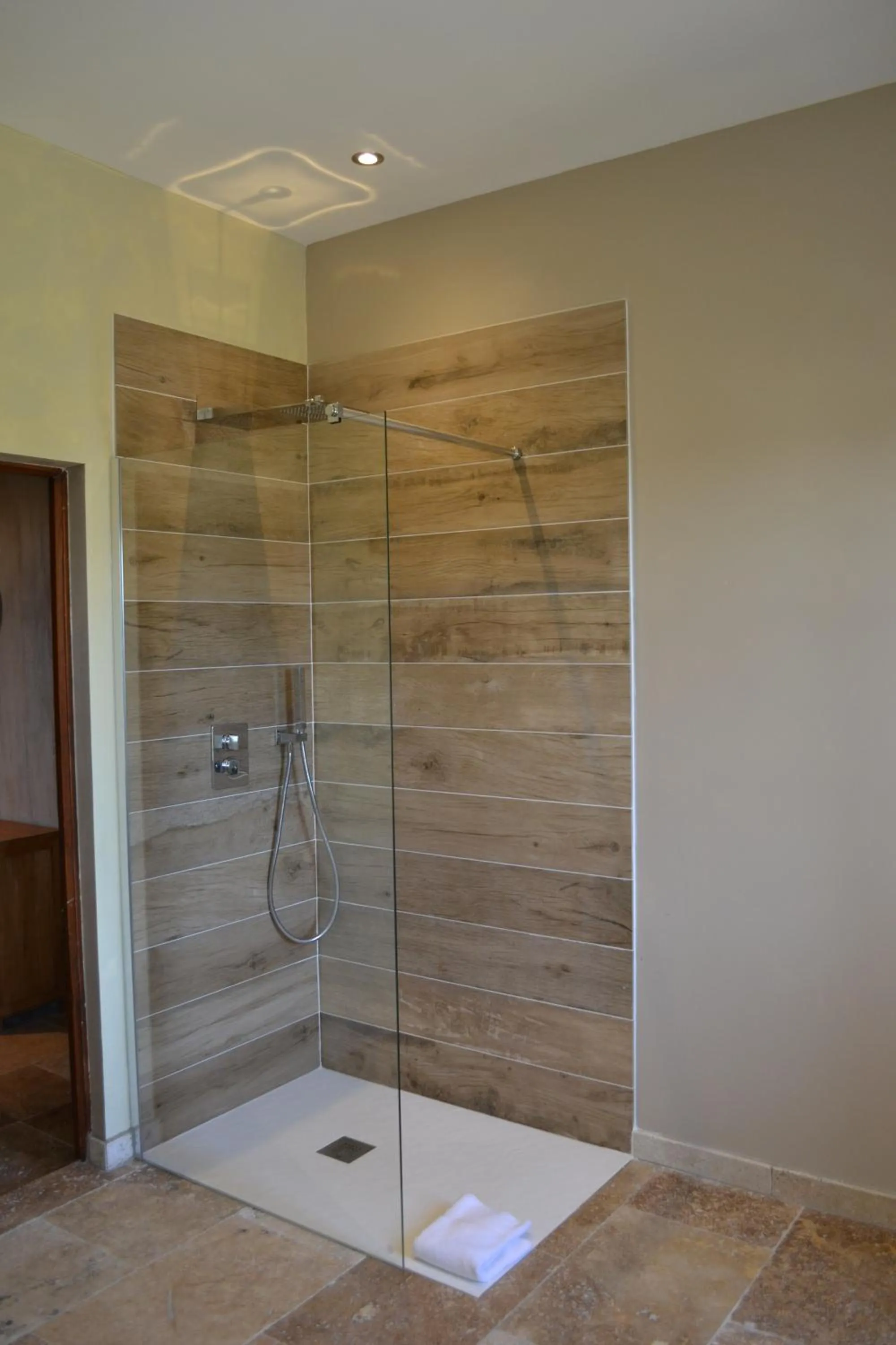 Shower in Chambres d'hôtes Mas Petit Prince