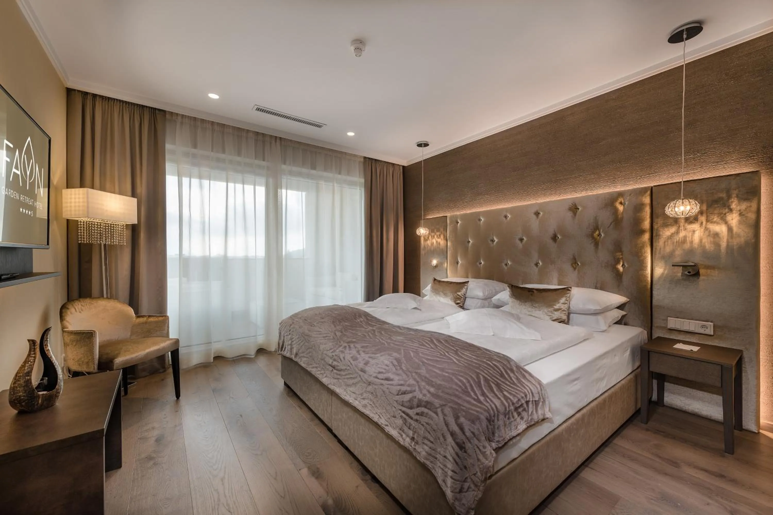 Photo of the whole room, Bed in FAYN garden retreat hotel