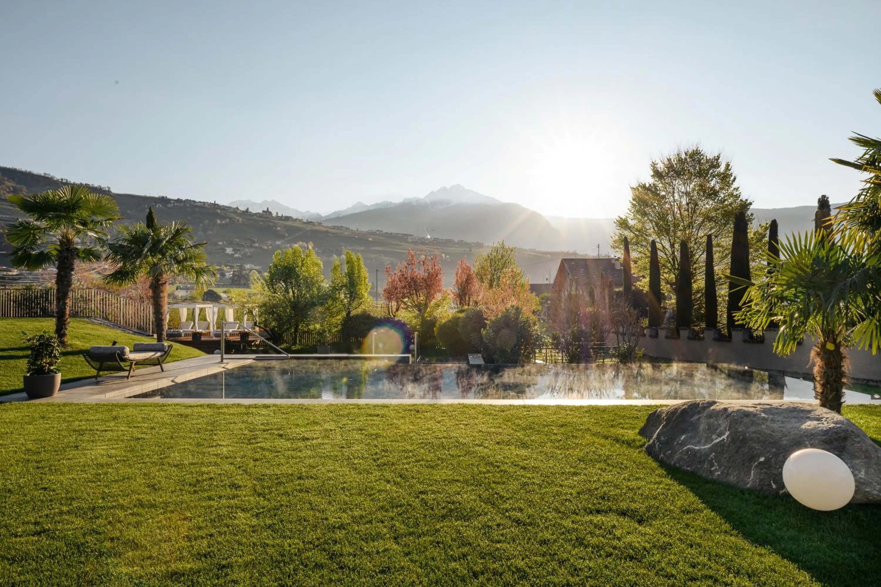 Nearby landmark in FAYN garden retreat hotel