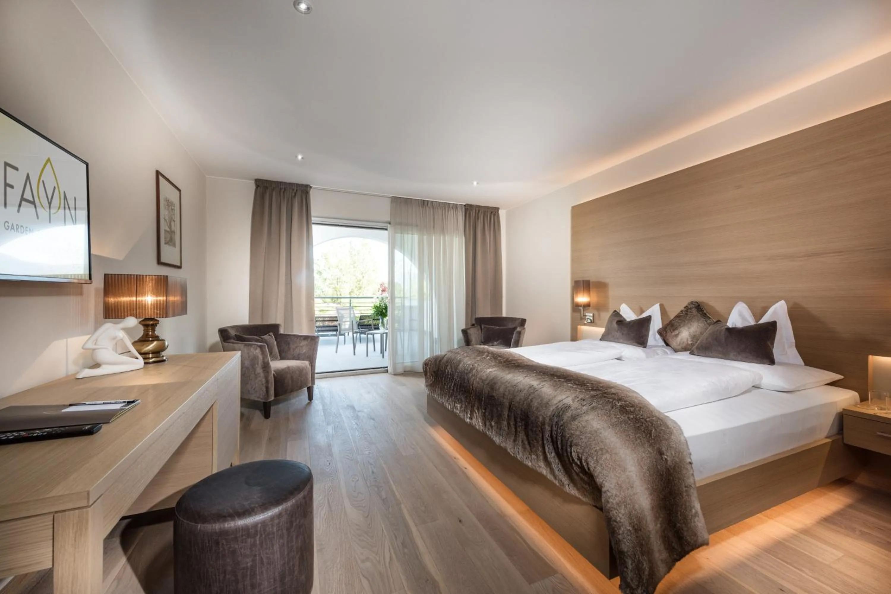 Balcony/Terrace, Bed in FAYN garden retreat hotel