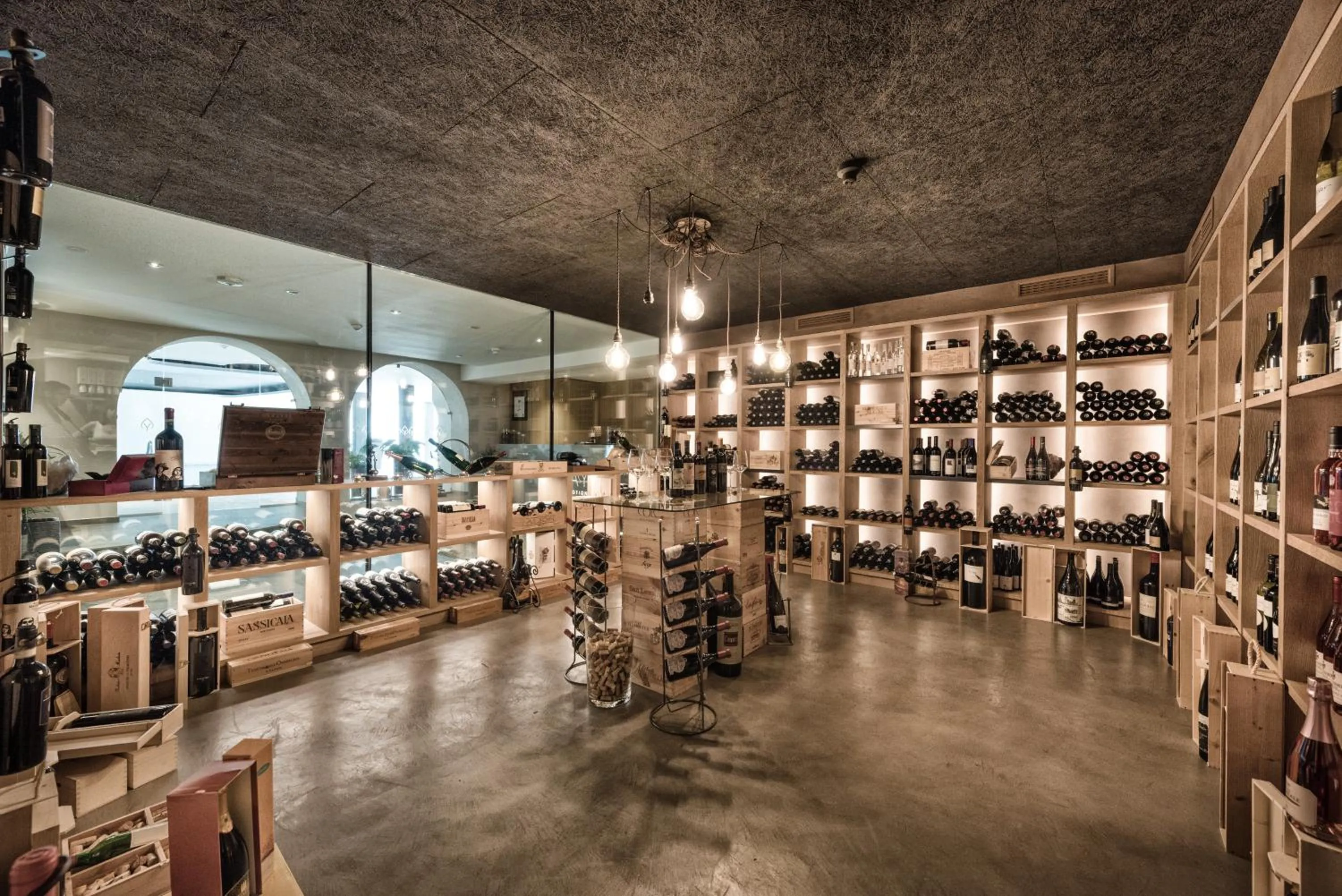 Restaurant/places to eat in FAYN garden retreat hotel