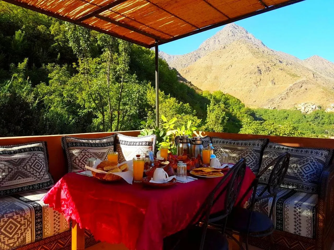 Property building in Atlas Imoula