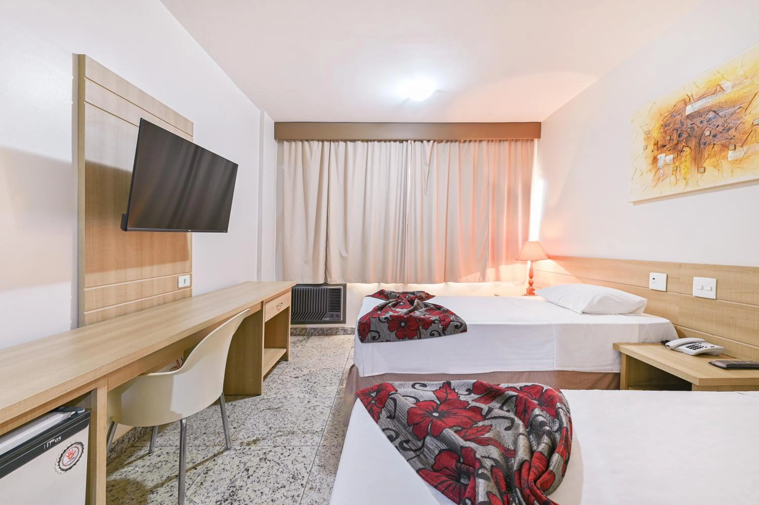 Photo of the whole room, Bed in Hotel Nacional Inn Campinas Trevo