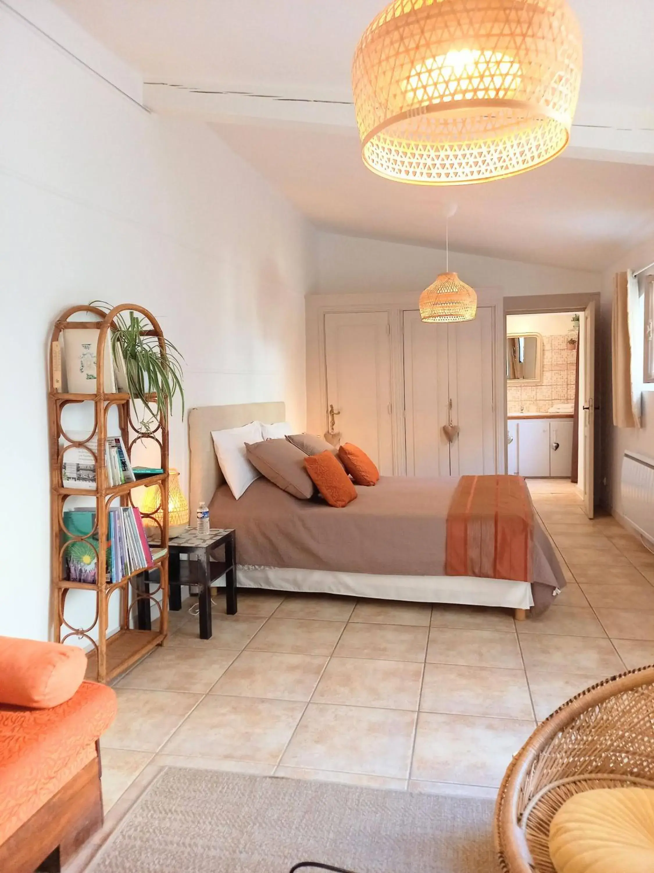 Double Room with Pool View in Maison d'hôtes Payan Champier Double Room with Pool View in Maison d'hôtes Payan Champier