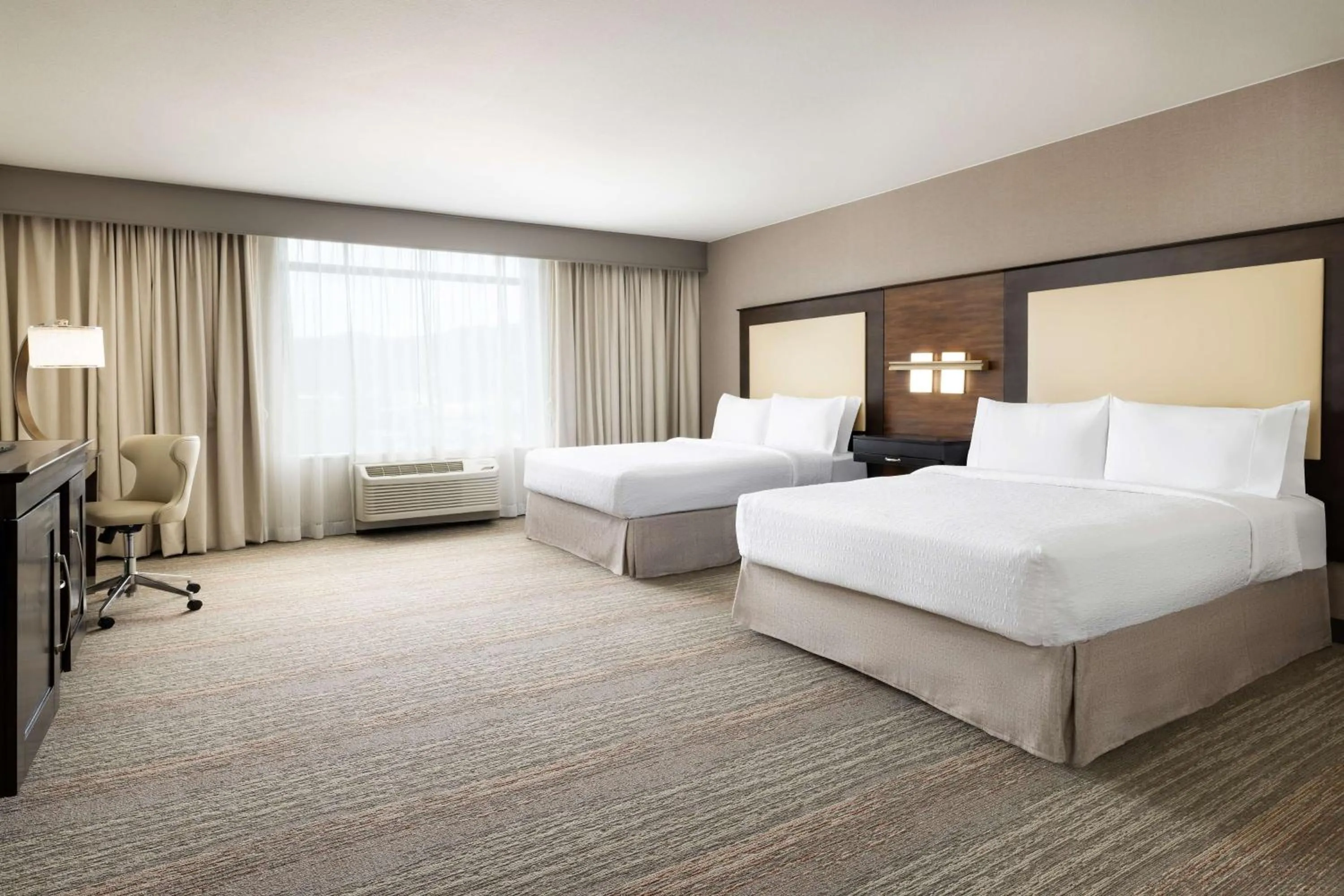 Bed in Hampton Inn & Suites - Napa, CA