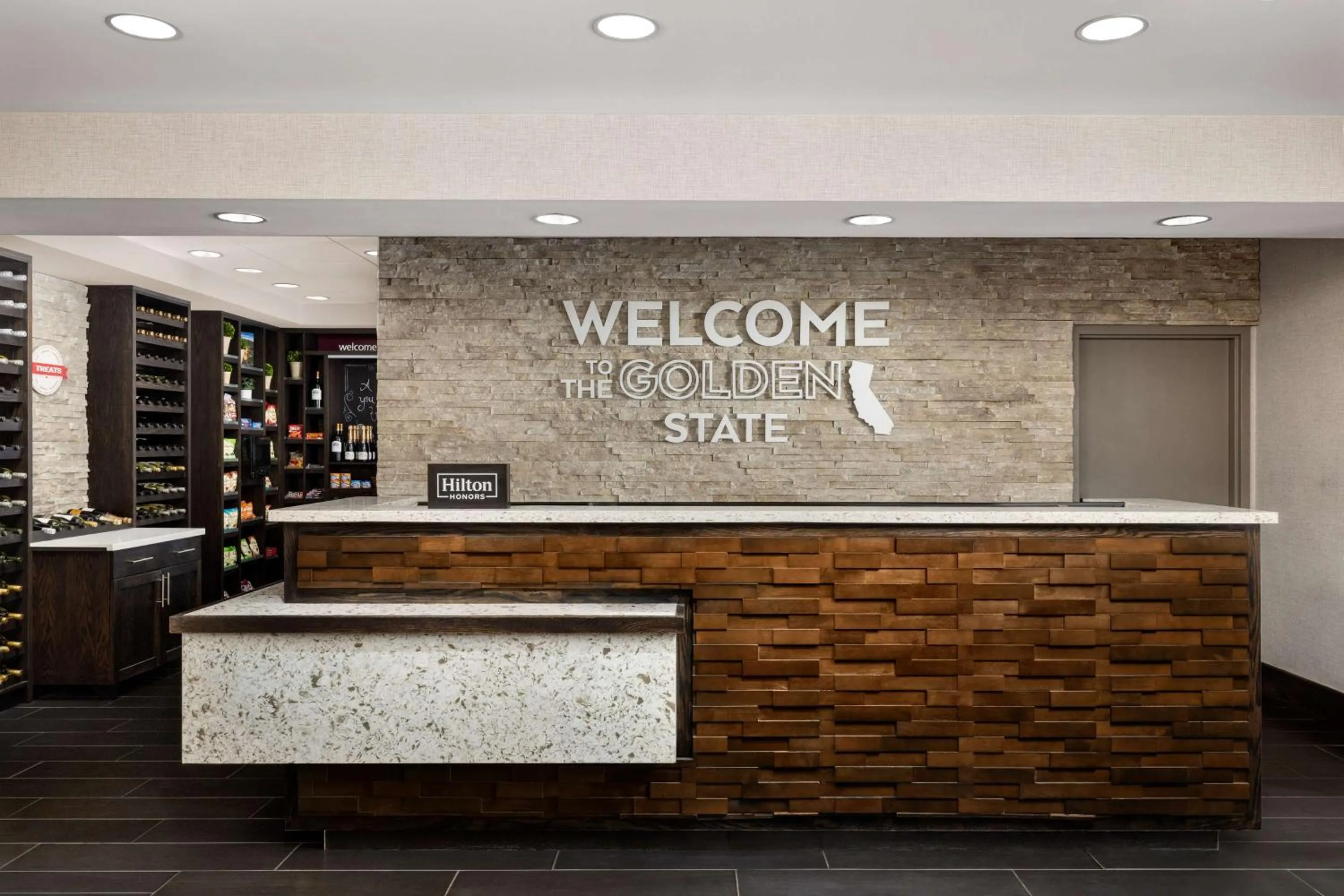 Lobby or reception in Hampton Inn & Suites - Napa, CA