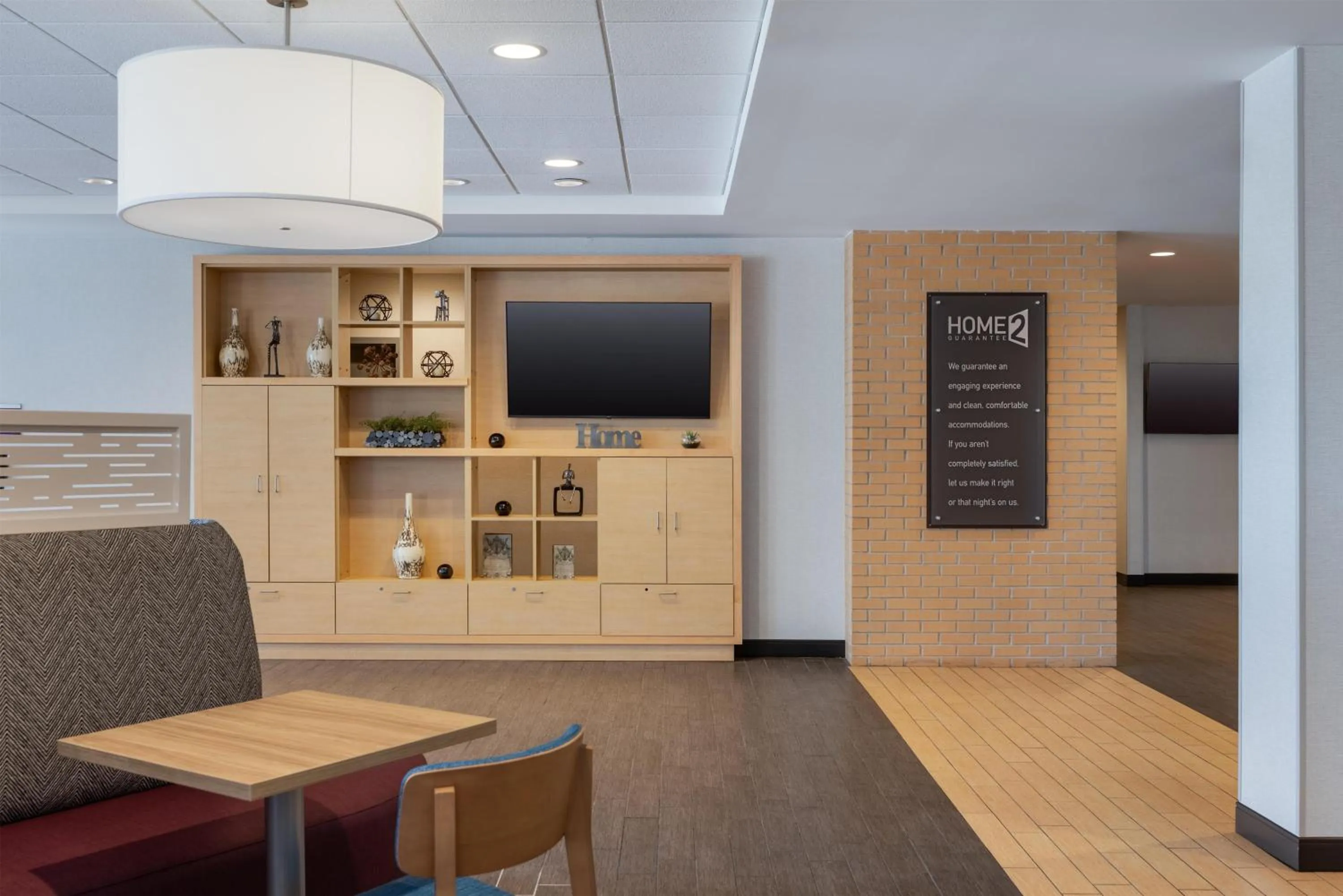 Lobby or reception in Home2 Suites by Hilton Milwaukee Brookfield