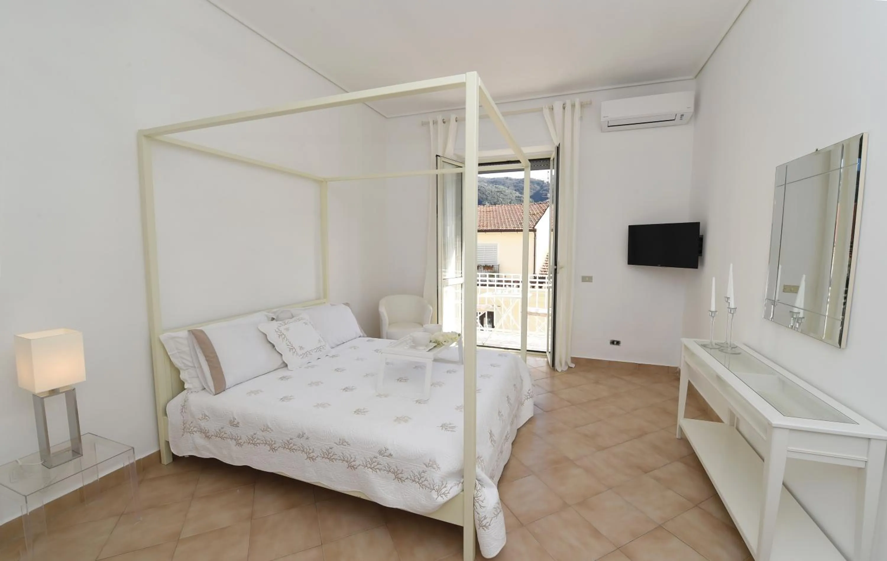 Photo of the whole room, Bed in Appartamento Corso Italia 38 C