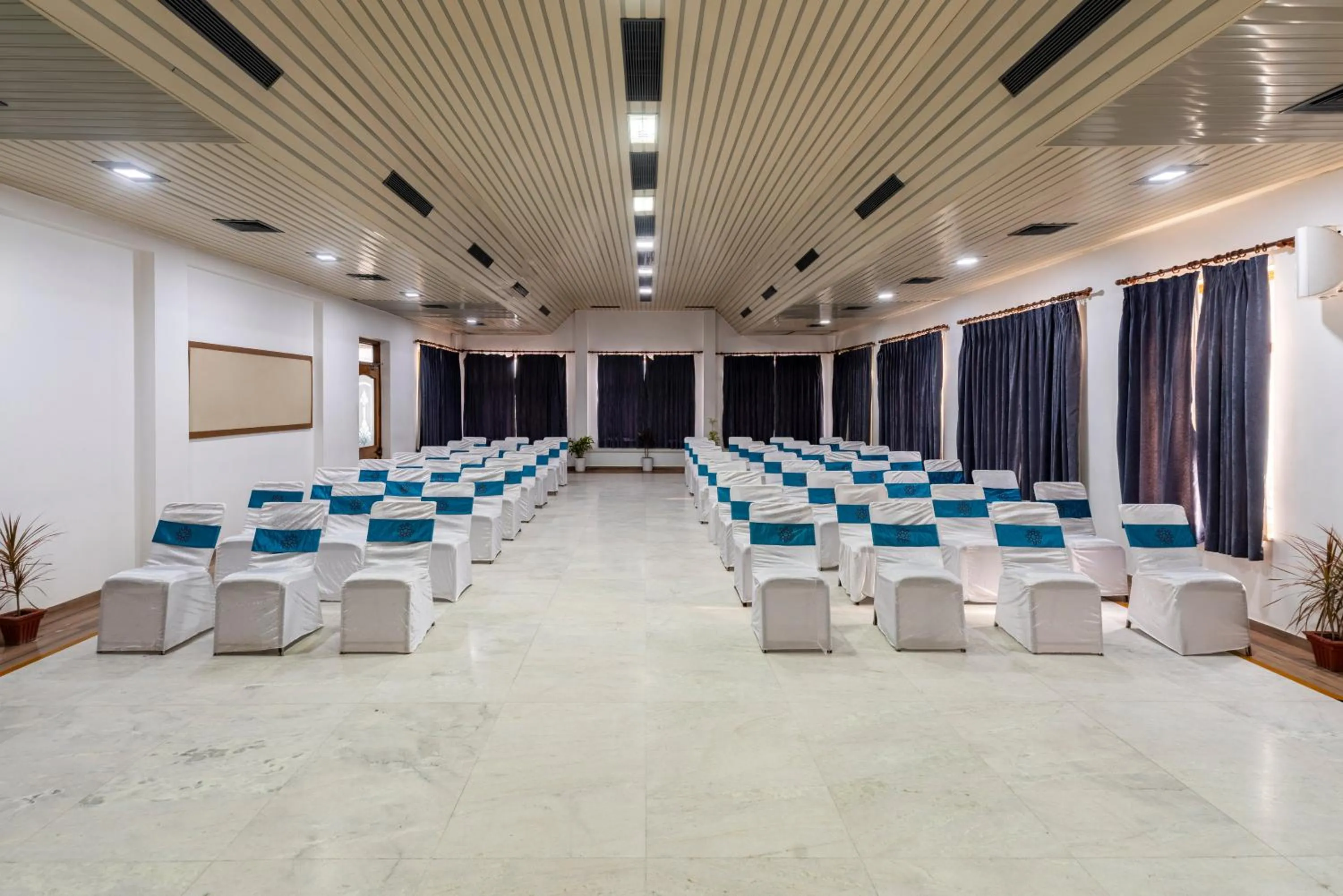 Meeting/conference room in Amantra Shilpi Resort & Spa Udaipur