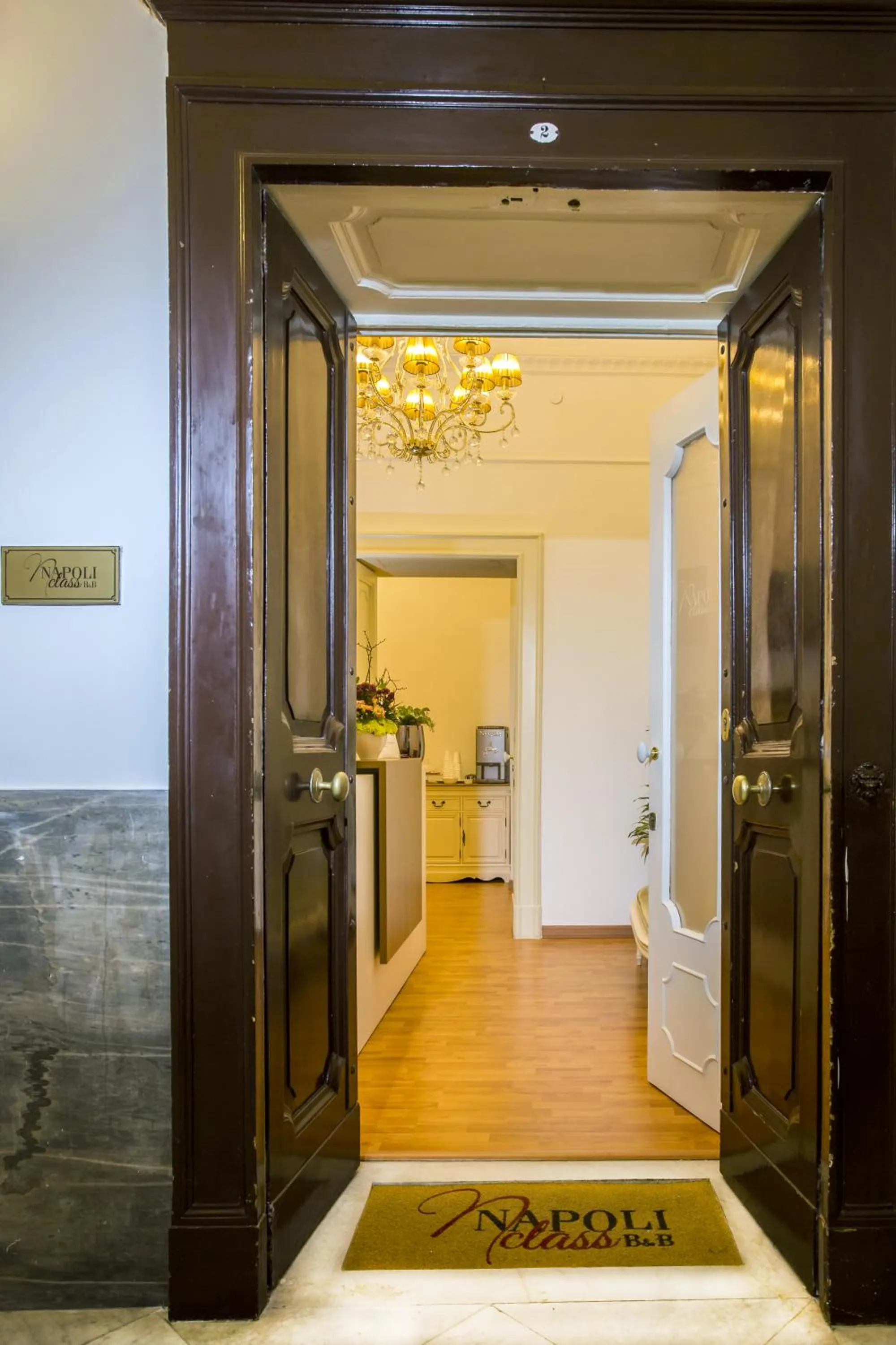 Decorative detail in Napoli Class