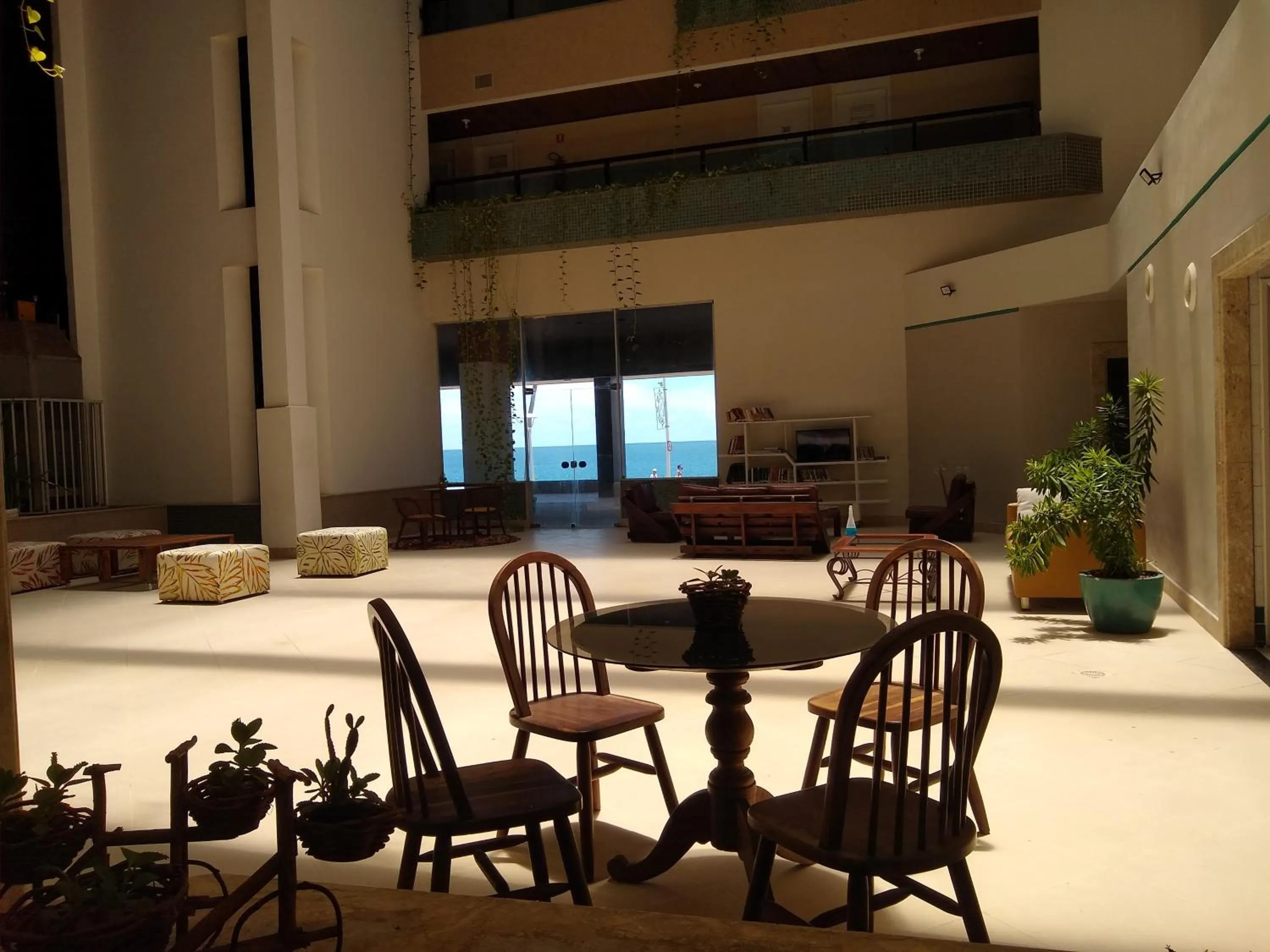 Property building in Farol Barra Flat 202