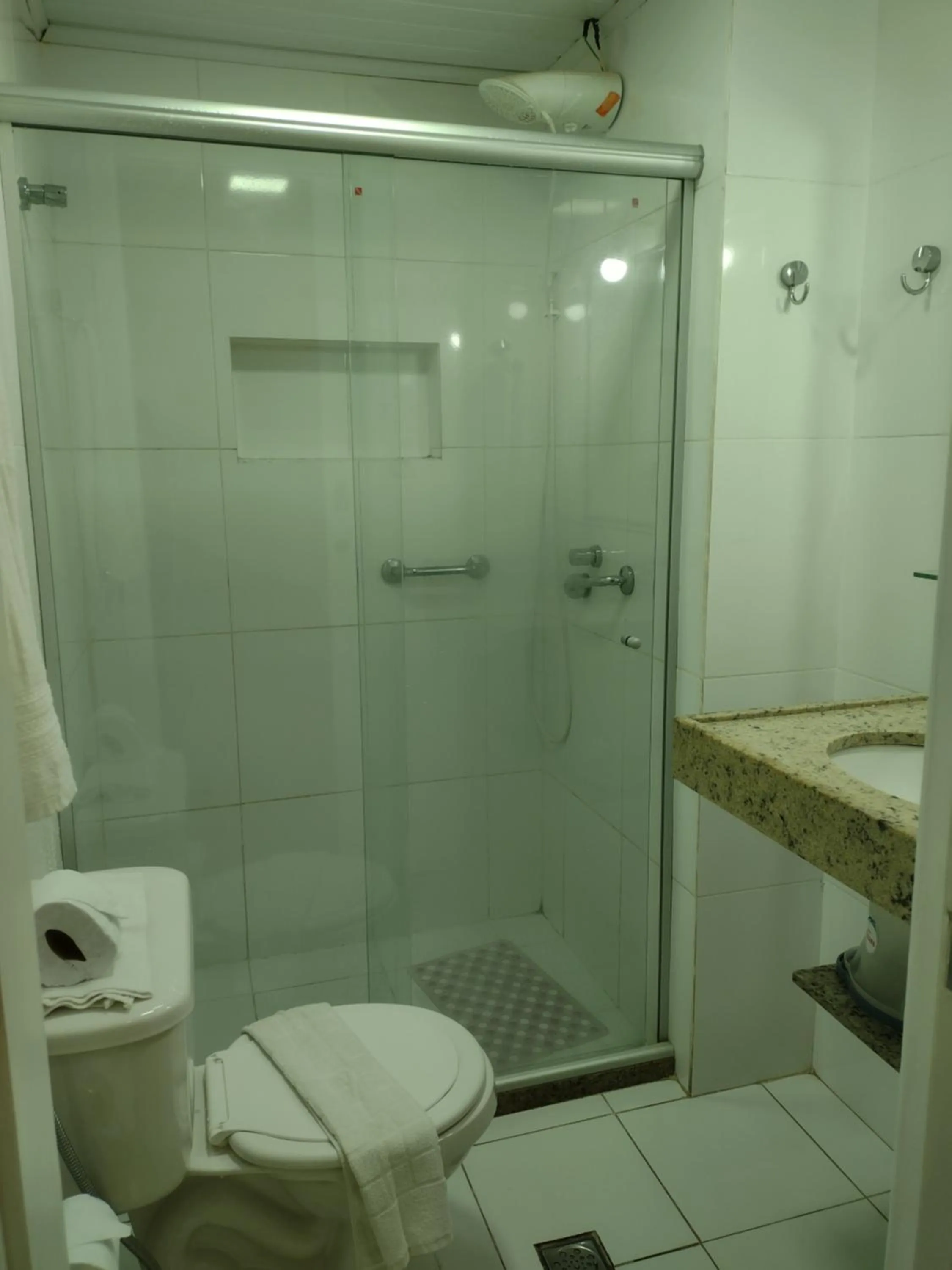 Bathroom in Farol Barra Flat 202