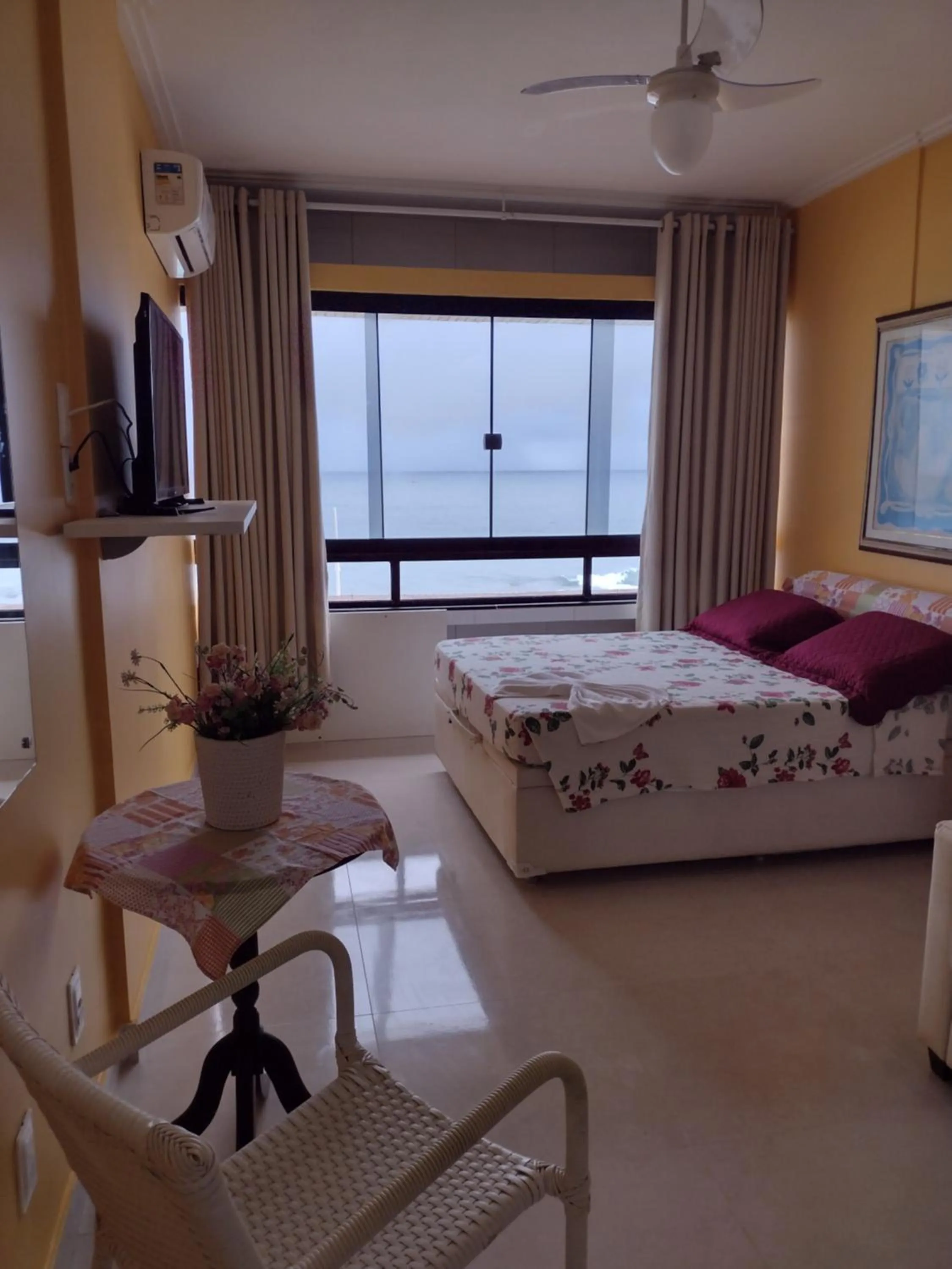 Sea view, Bed in Farol Barra Flat 202