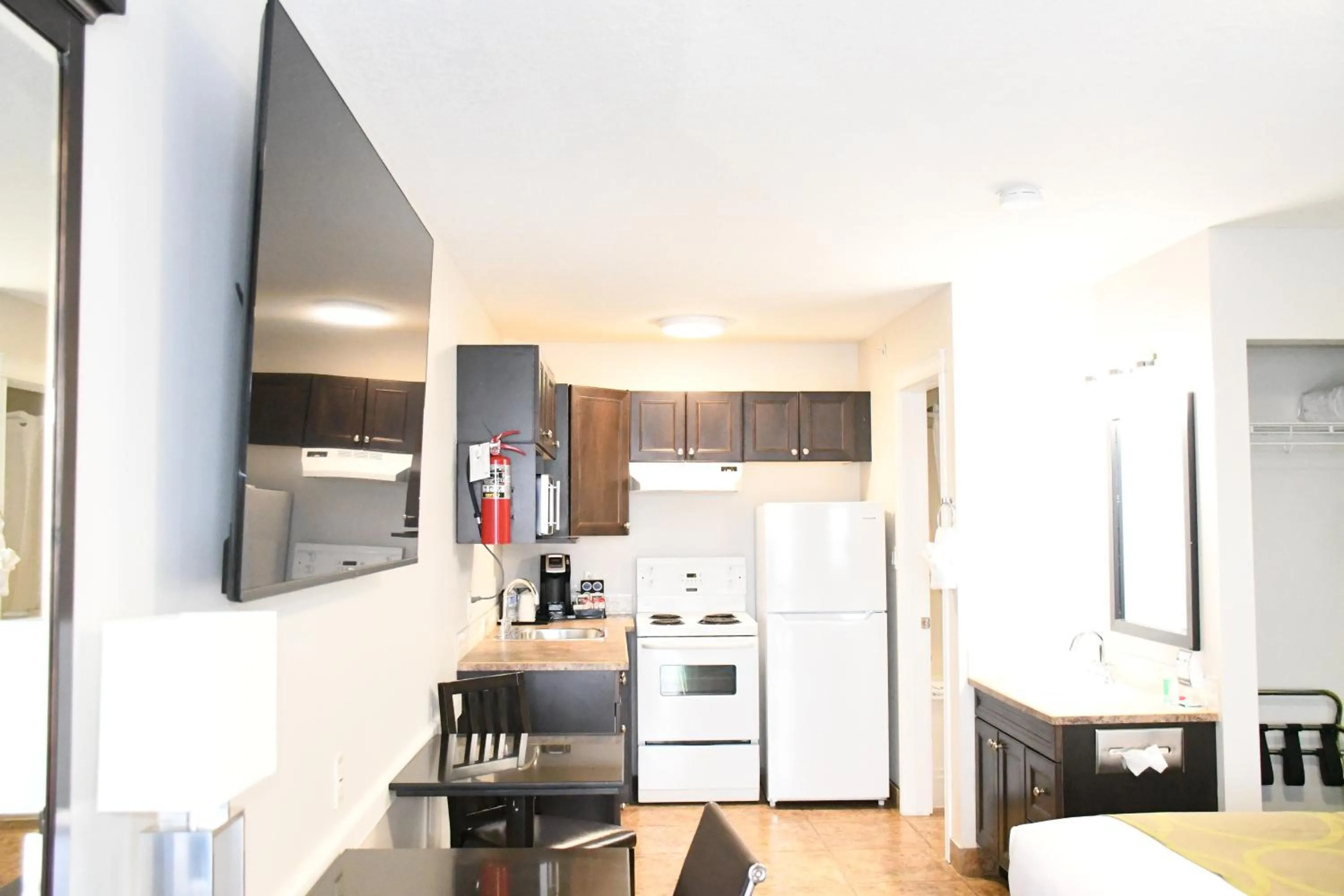 Super 8 by Wyndham Fort McMurray