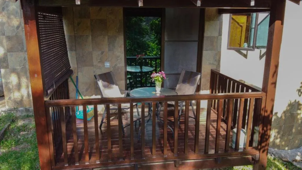 Balcony/Terrace in De Serenity - Exclusive Jungle Retreat