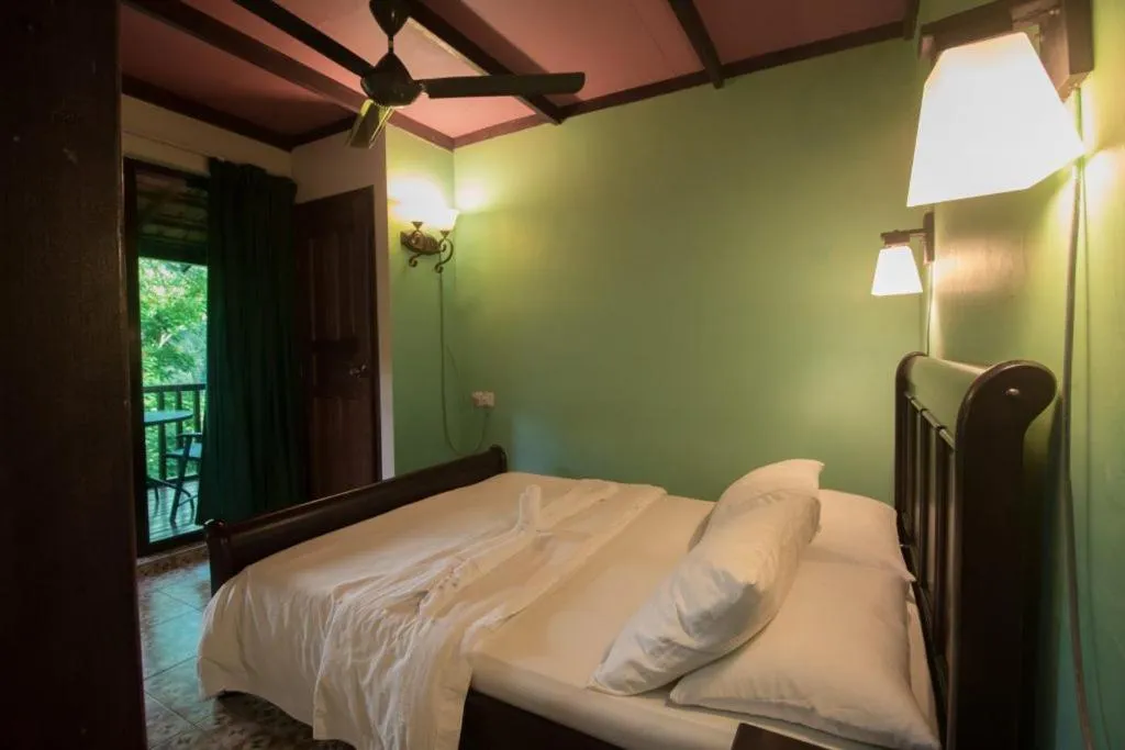 Bedroom, Bed in De Serenity - Exclusive Jungle Retreat