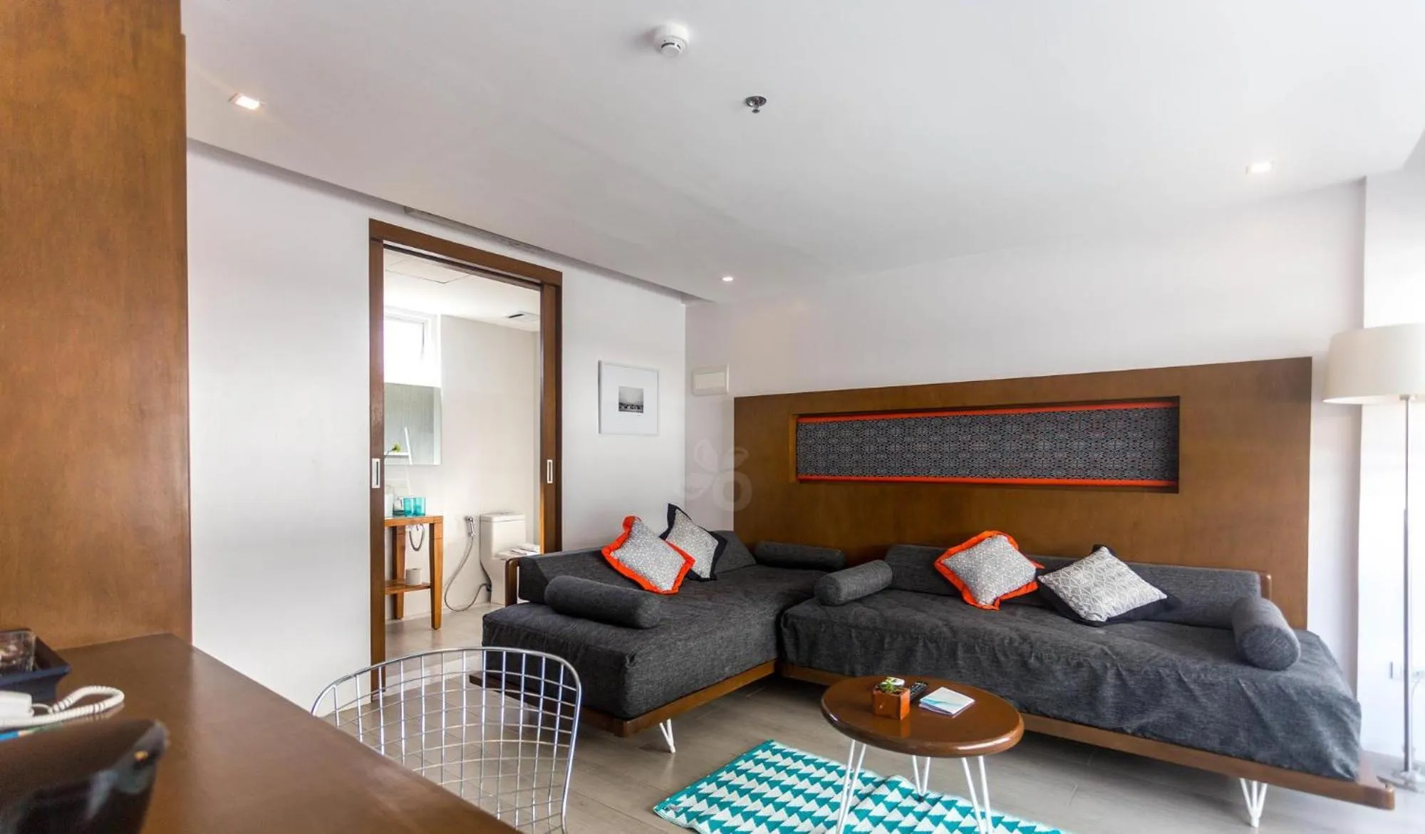 Photo of the whole room, Bed in Coast Boracay