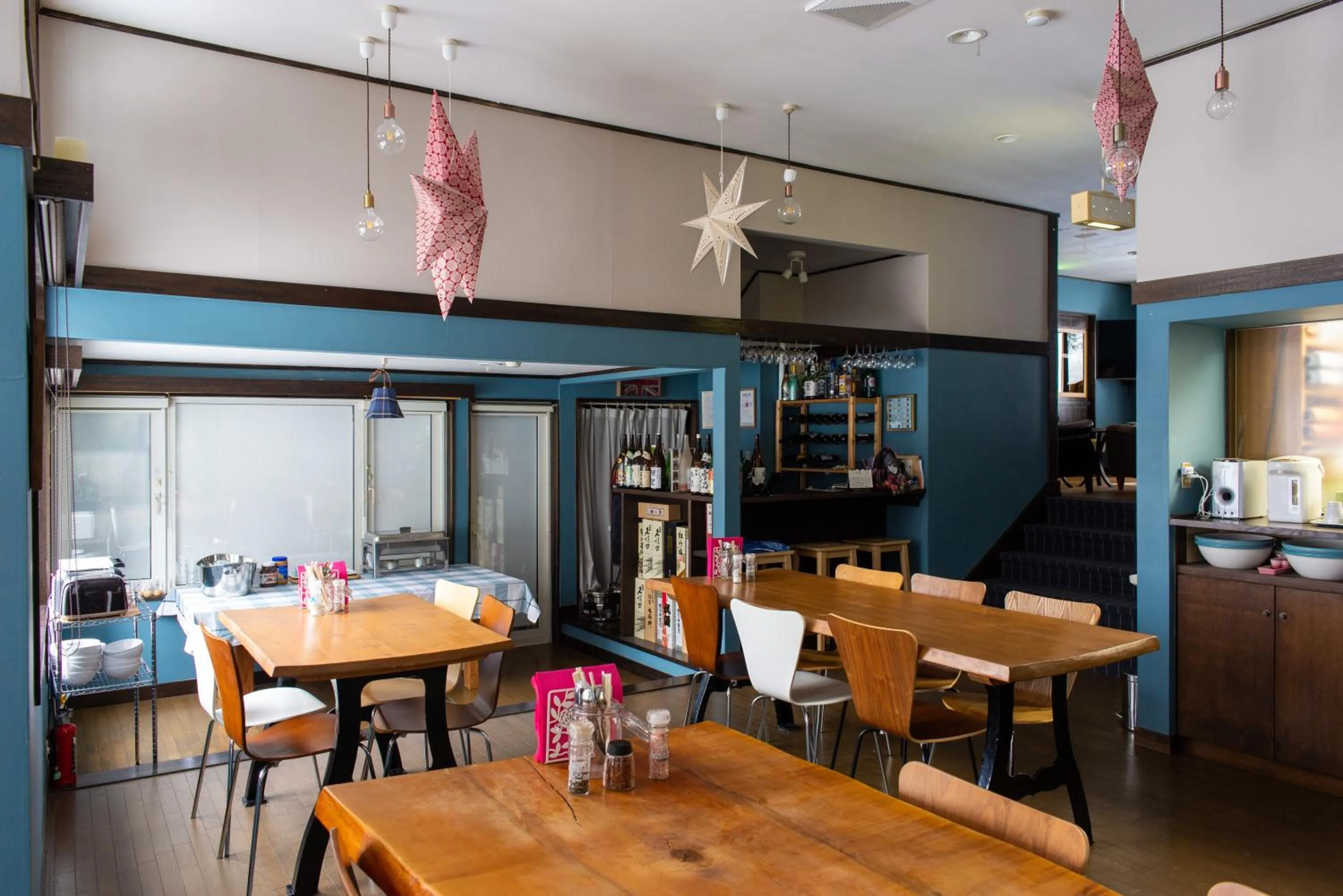 Dining area in White Rose Inn