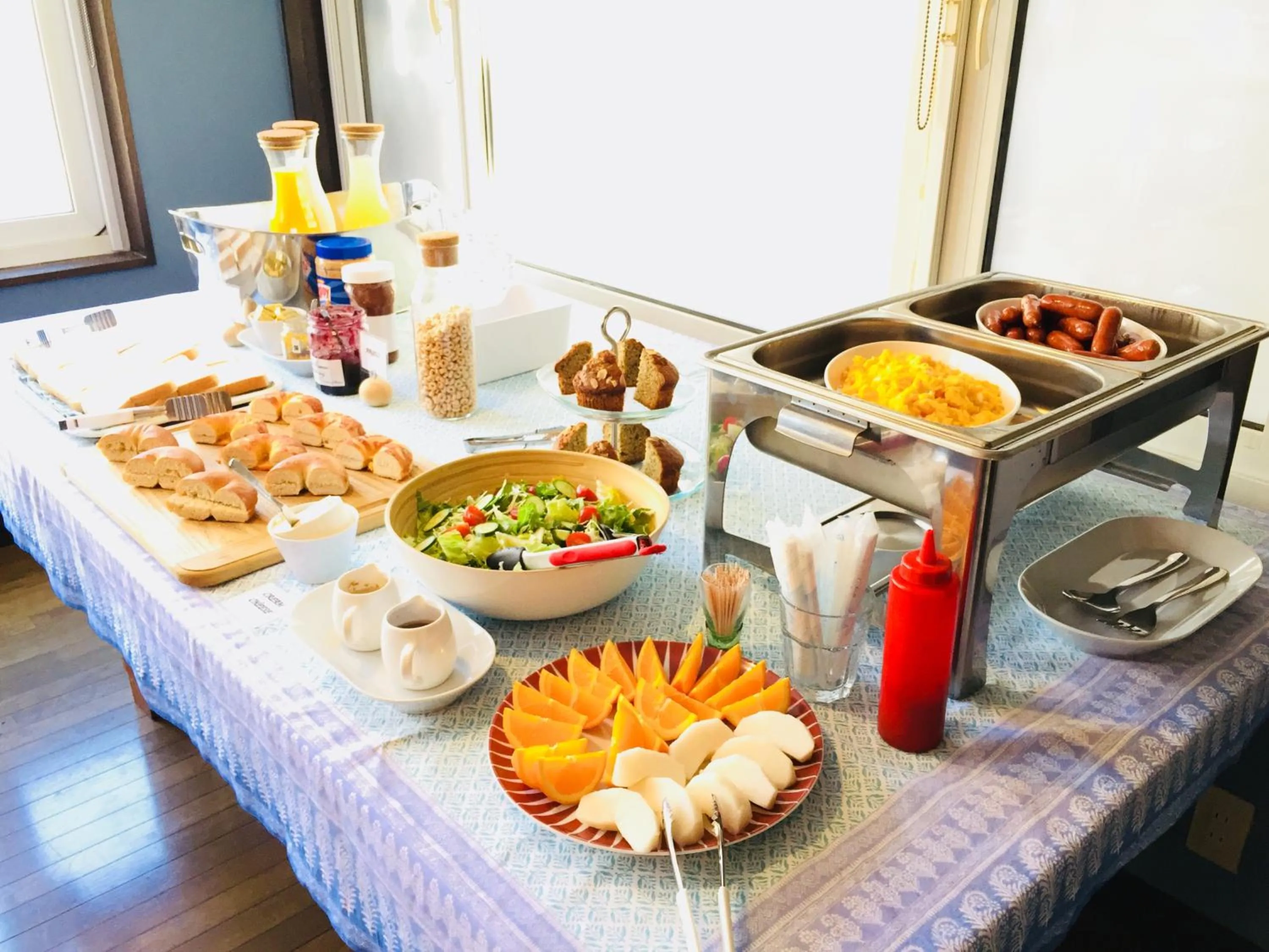 Breakfast in White Rose Inn