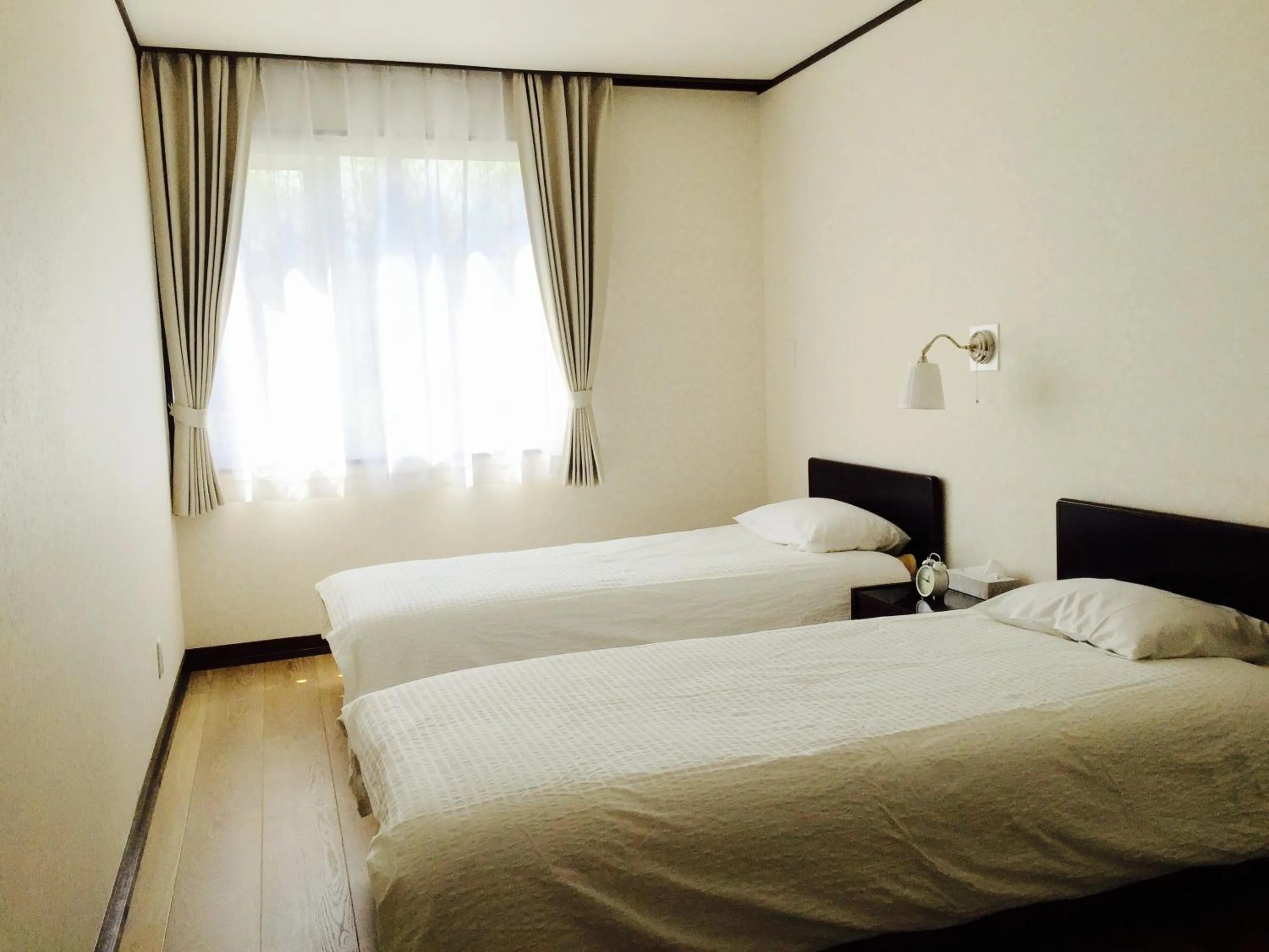 Bed in White Rose Inn