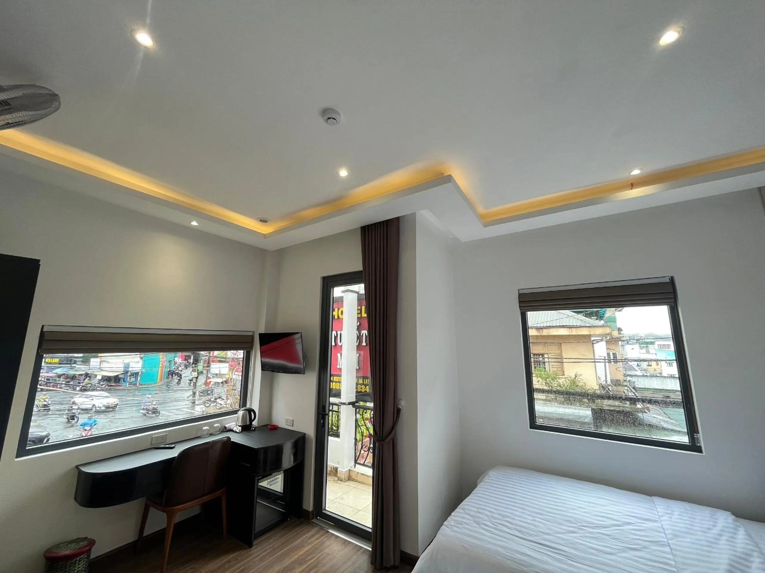 hair dresser, Bed in Tuyết Mai Hotel