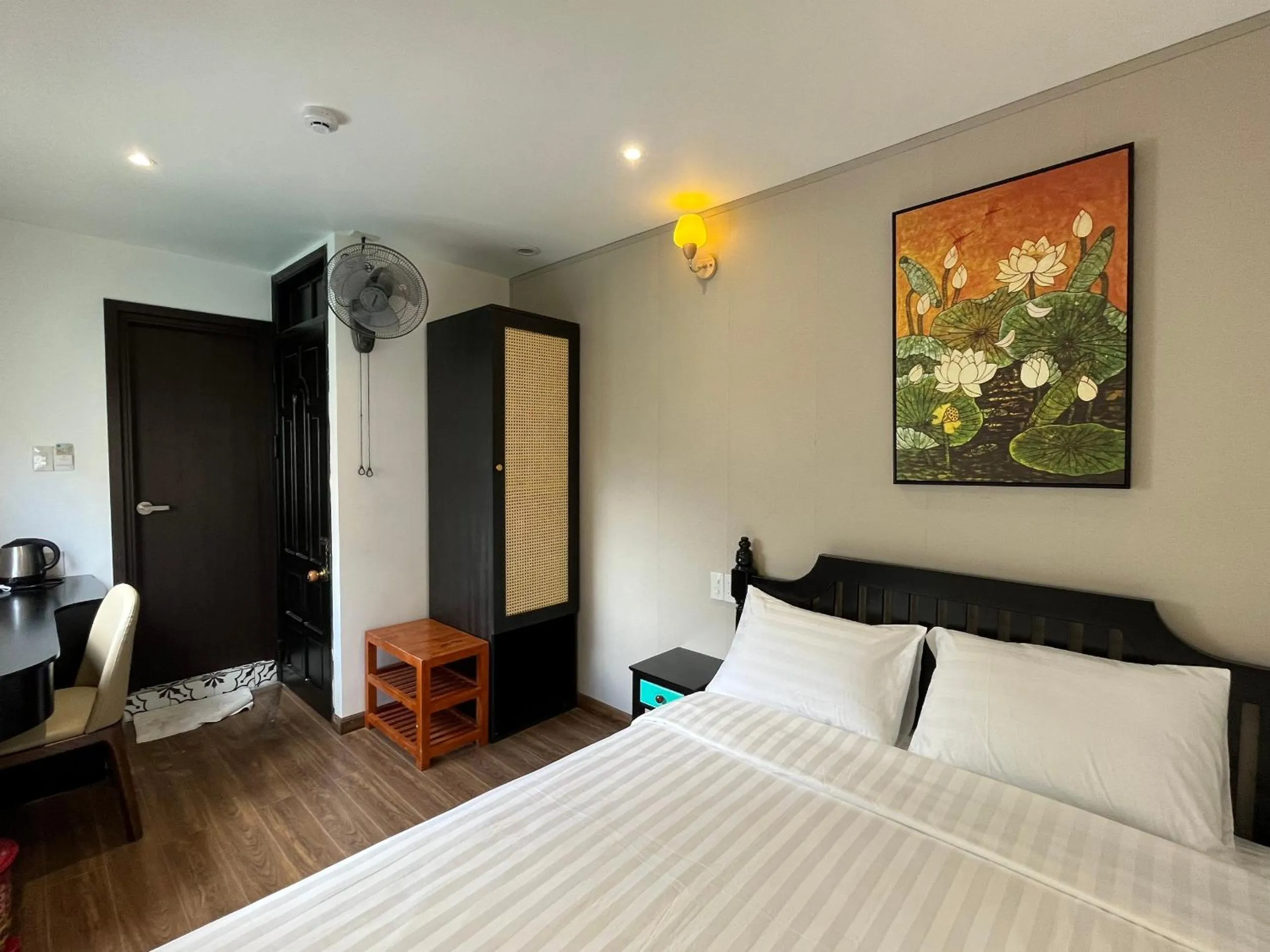 hair dresser, Bed in Tuyết Mai Hotel