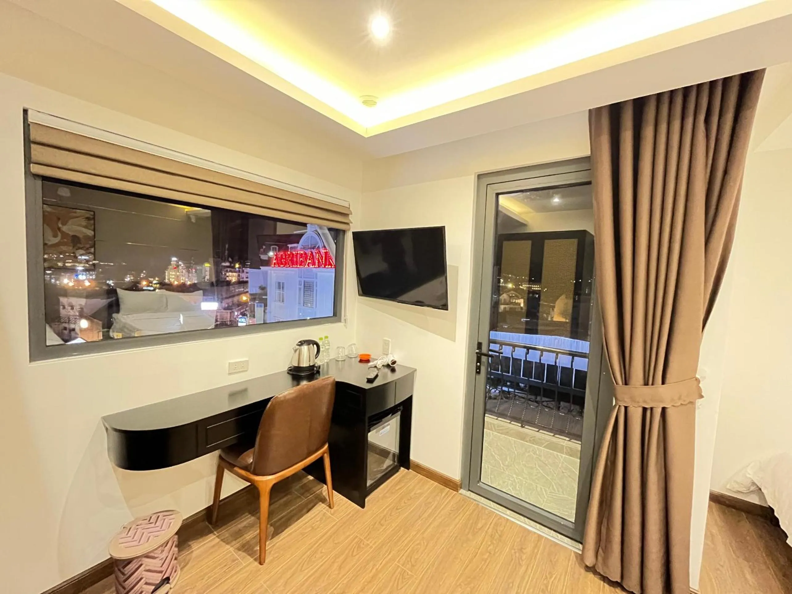 Seating area in Tuyết Mai Hotel