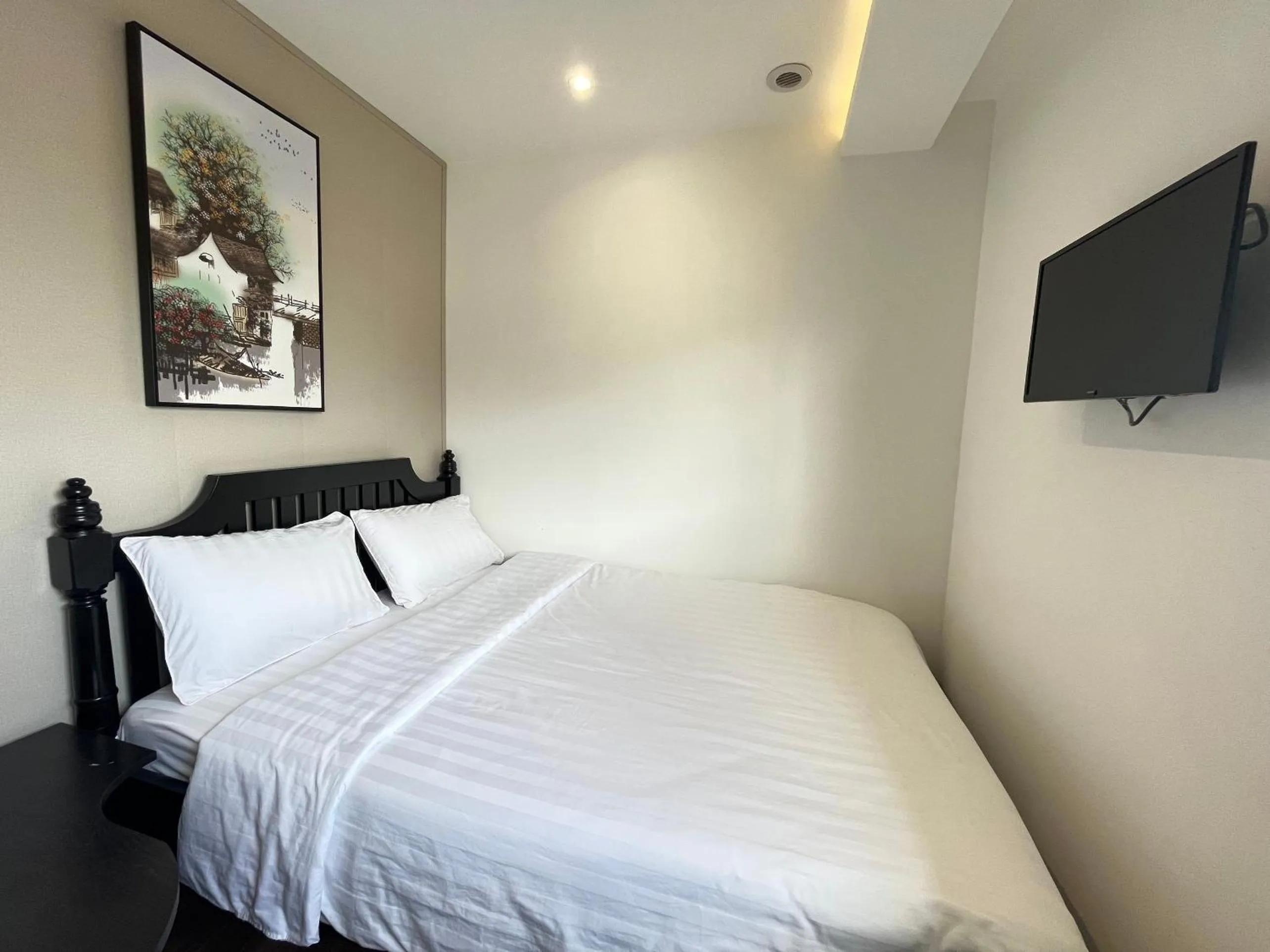 Bed in Tuyết Mai Hotel