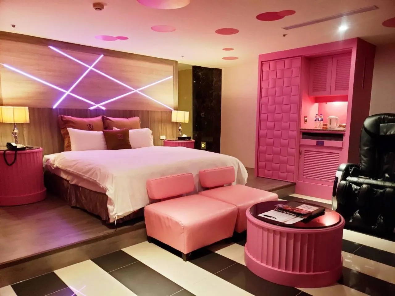 Photo of the whole room, Bed in Discovery Motel - Nangang臺北市旅館349-2號