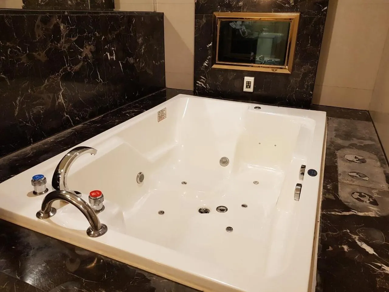 Bath in Discovery Motel - Nangang臺北市旅館349-2號