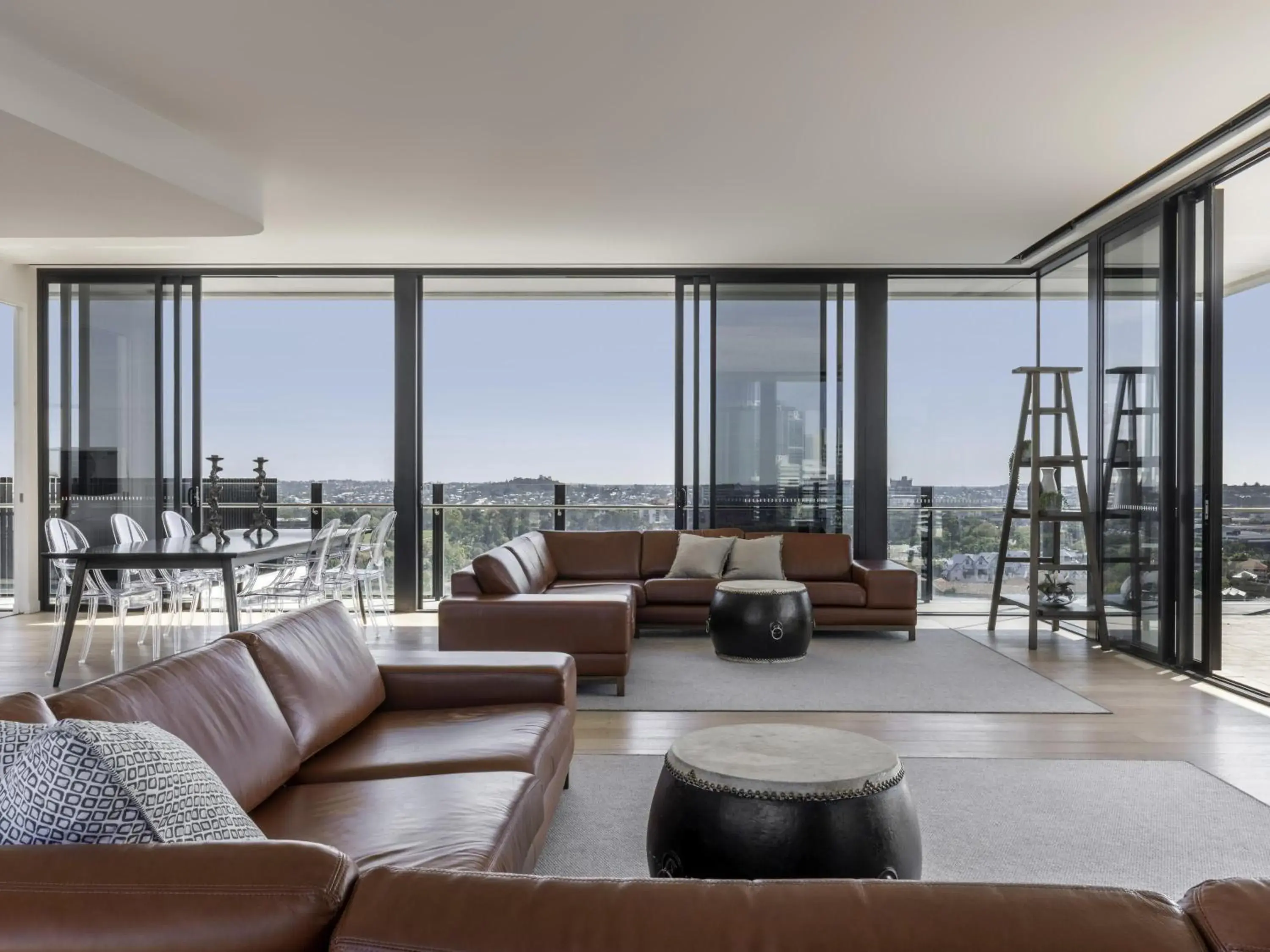 Michael Johnson Penthouse in The Johnson Brisbane - Art Series Michael Johnson Penthouse in The Johnson Brisbane - Art Series