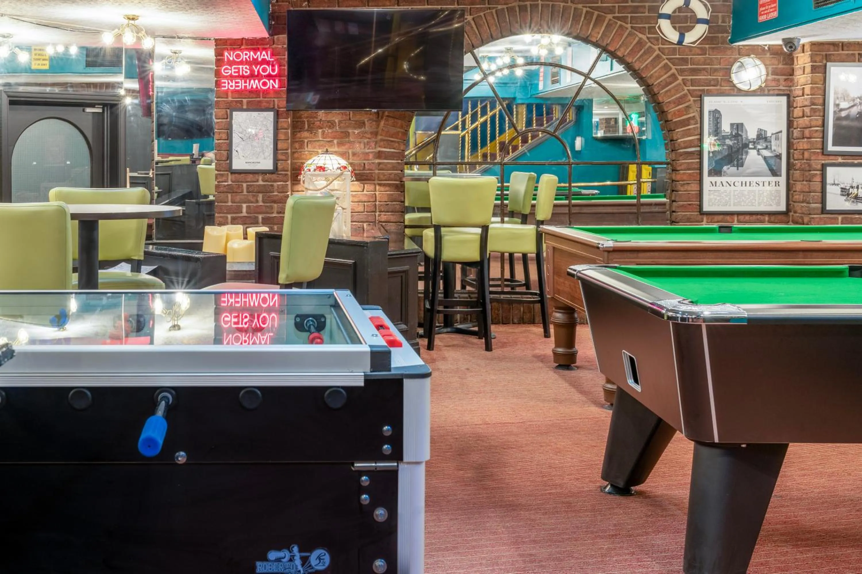 Lounge or bar in Sachas Hotel Manchester