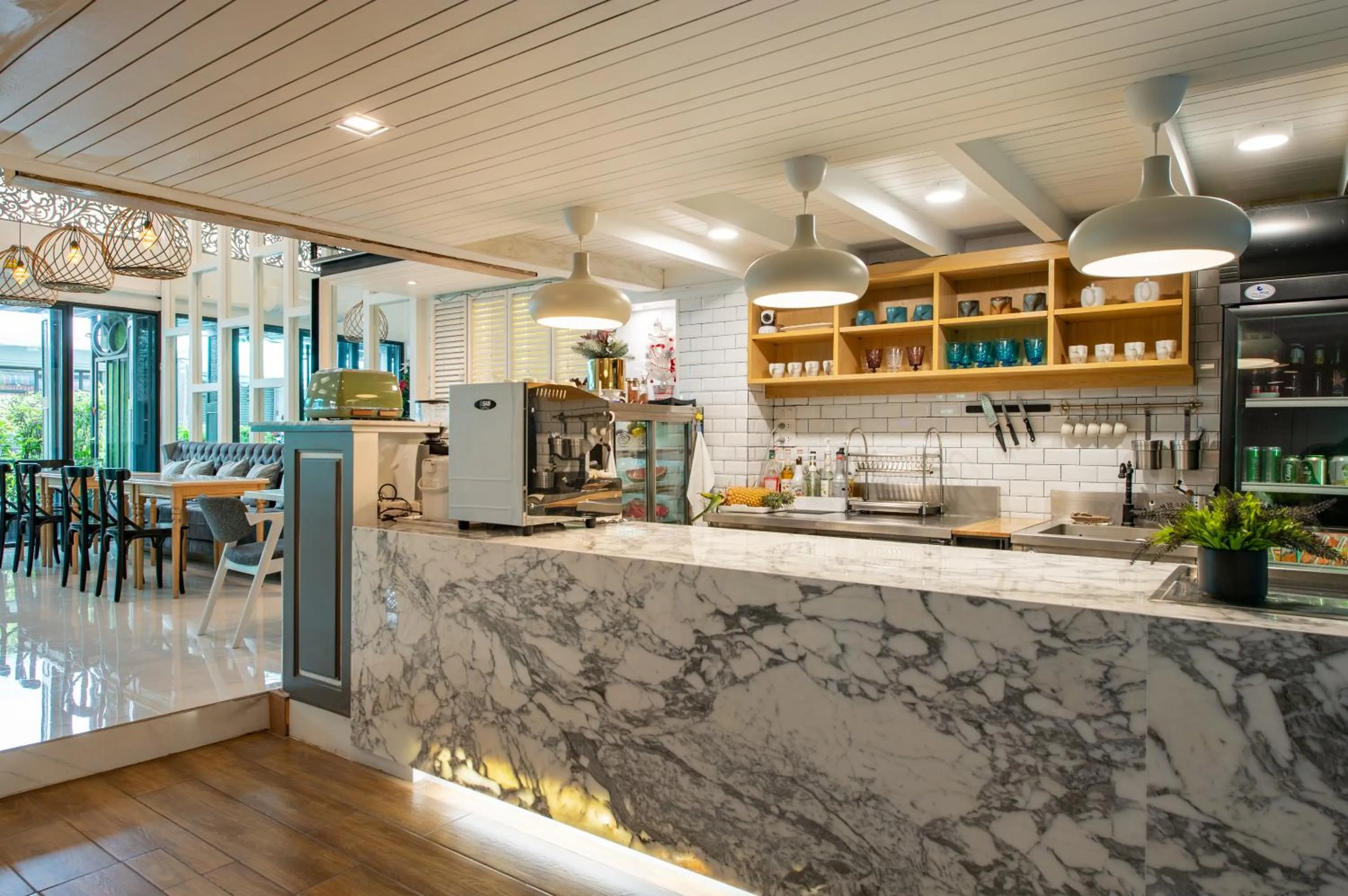 White Ivory Bed And Breakfast