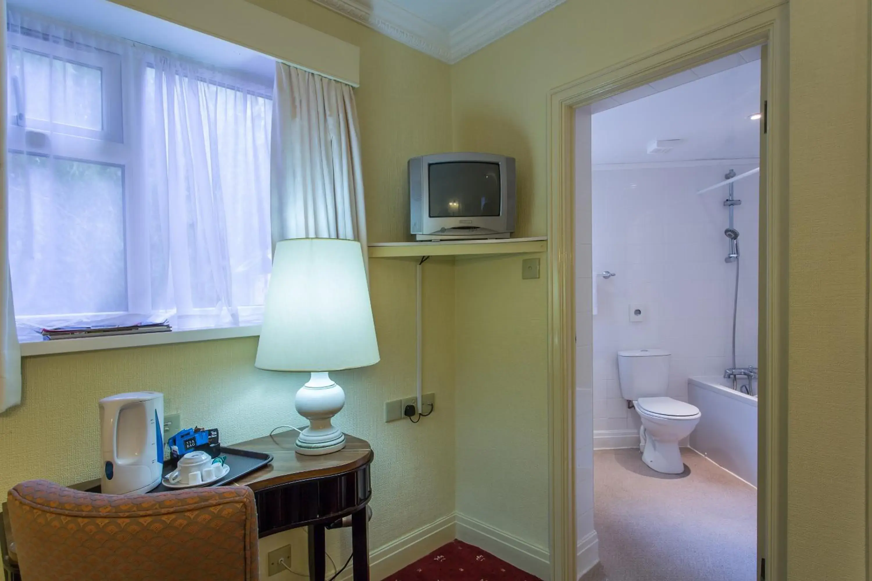 Standard Single Room in Britannia Country House Hotel Standard Single Room in Britannia Country House Hotel