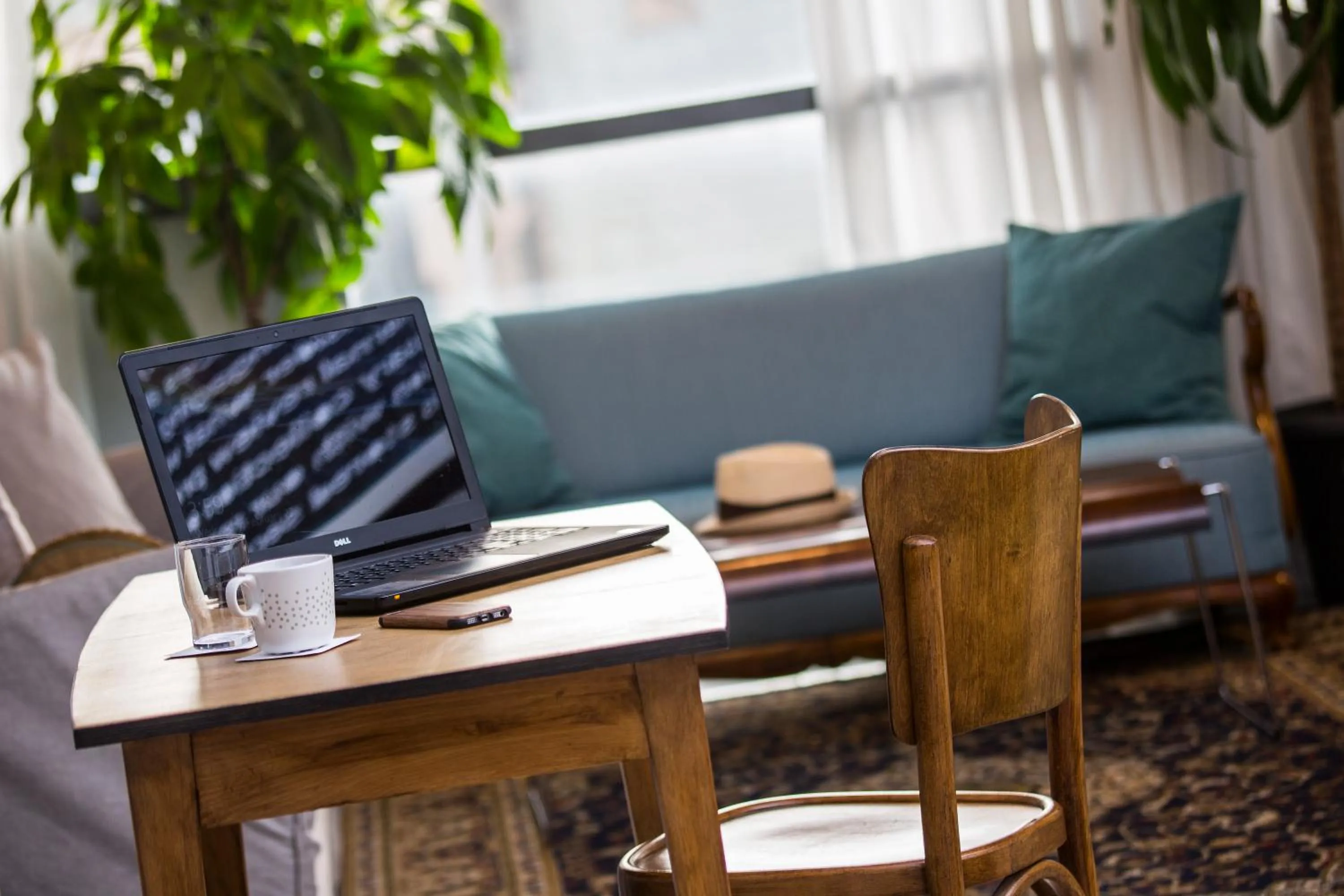 Photo of the whole room in The Caravan