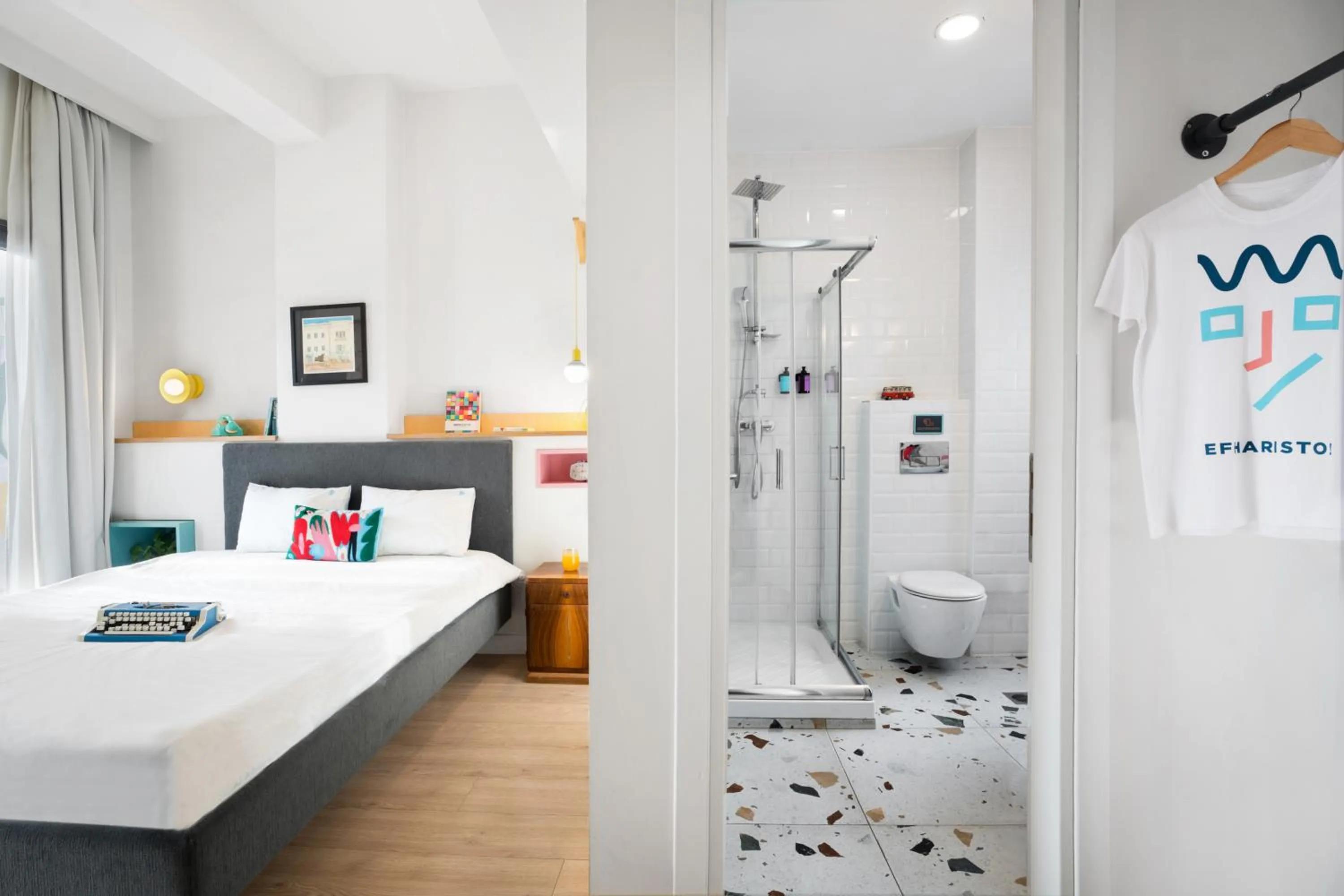 Bathroom, Bed in The Caravan